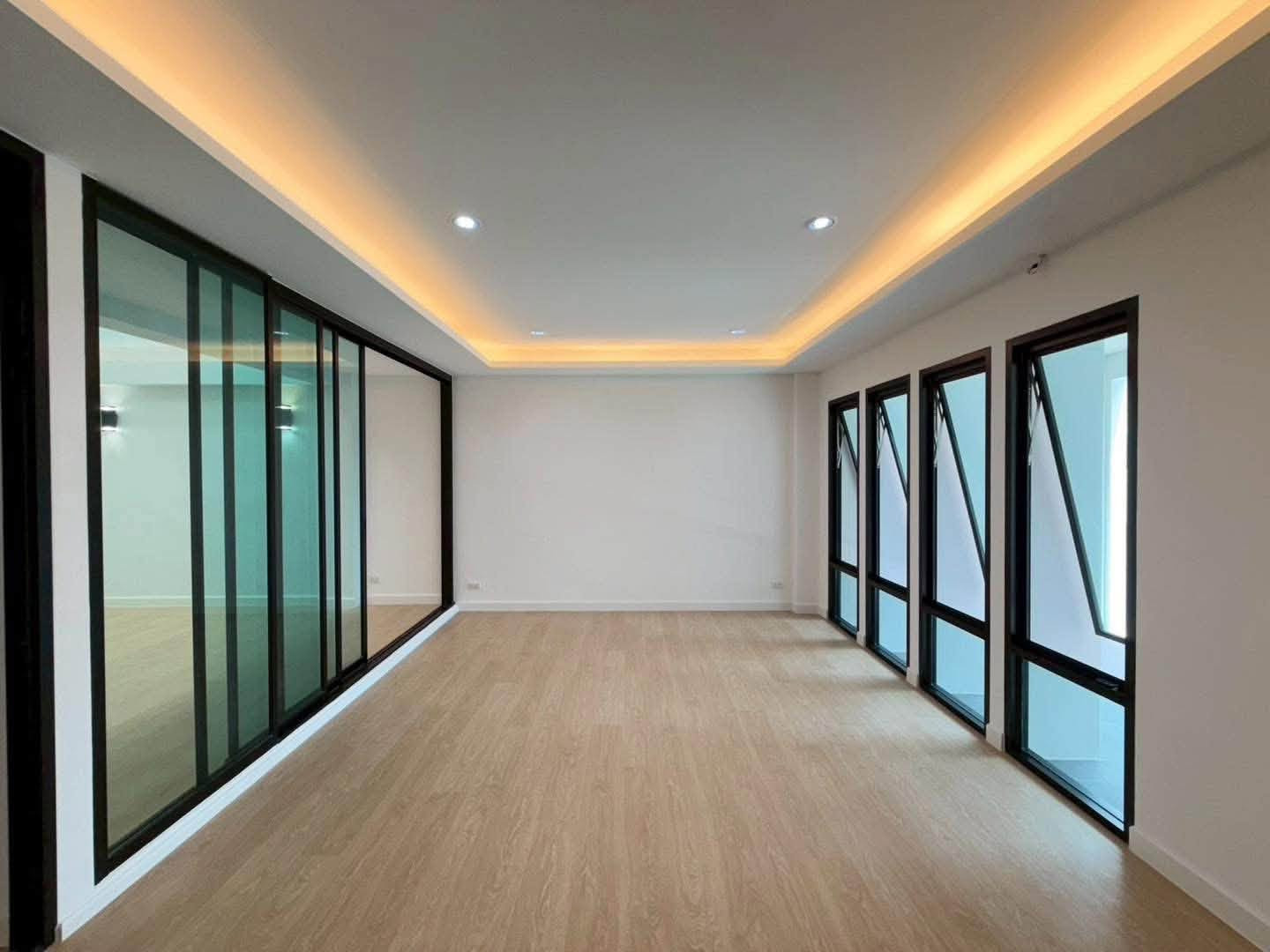 ขาย Home Office & Residence โพรมิเน็นท์ เพลส สุขุมวิท 101 พร้อมลิฟต์ส่วนตัว – รูปที่ 3