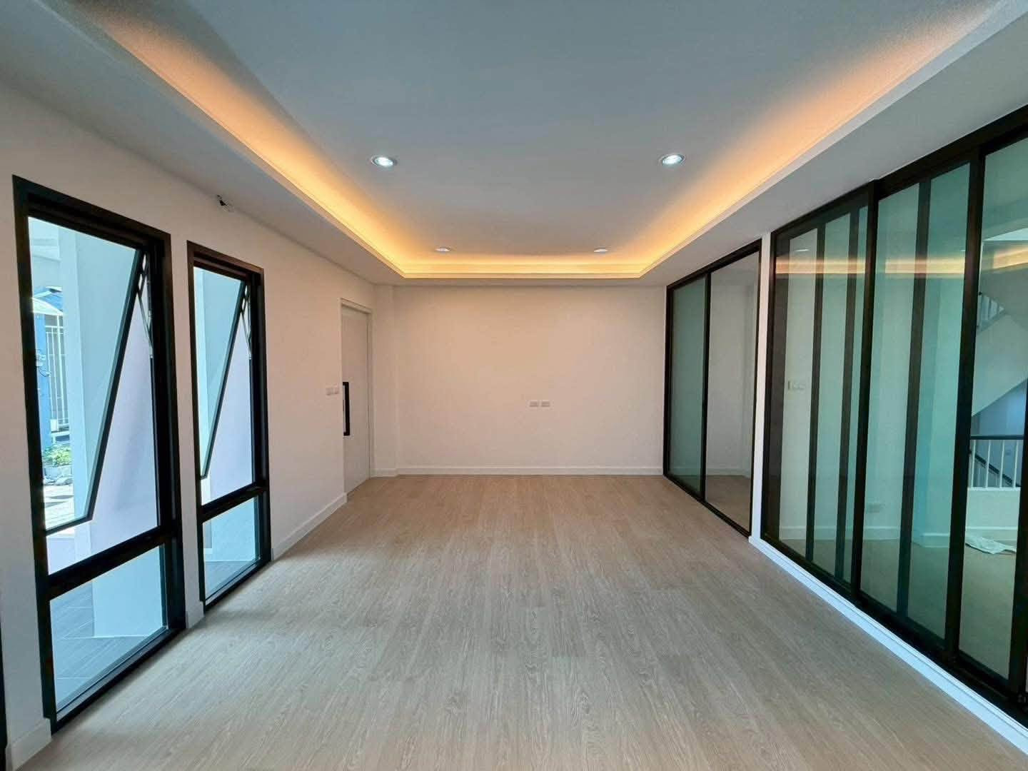 ขาย Home Office & Residence โพรมิเน็นท์ เพลส สุขุมวิท 101 พร้อมลิฟต์ส่วนตัว – รูปที่ 4