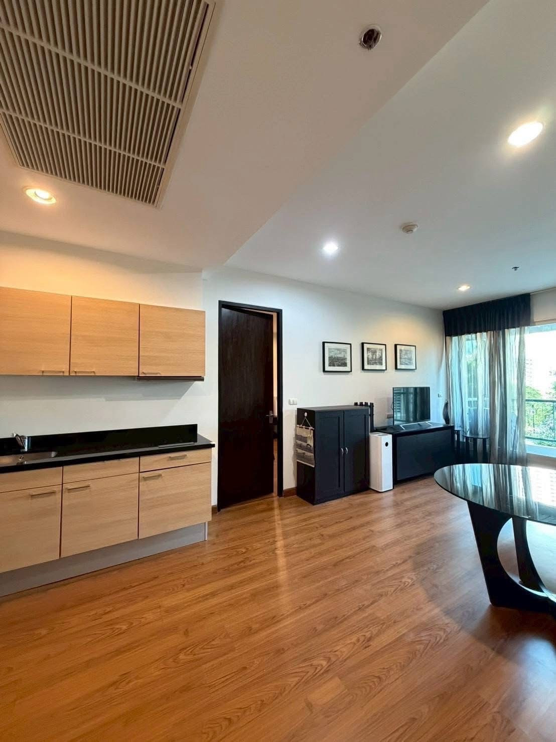 For SALE, The Address Chidlom, 66.16 SQ.M, 1 , Price 8.79 M. Baht, Agent accepted 081-696-8739 For SALE, The Address Chidlom, 66.16 SQ.M, 1 , Price 8.79 M. Baht, Agent accepted 081-696-8739
