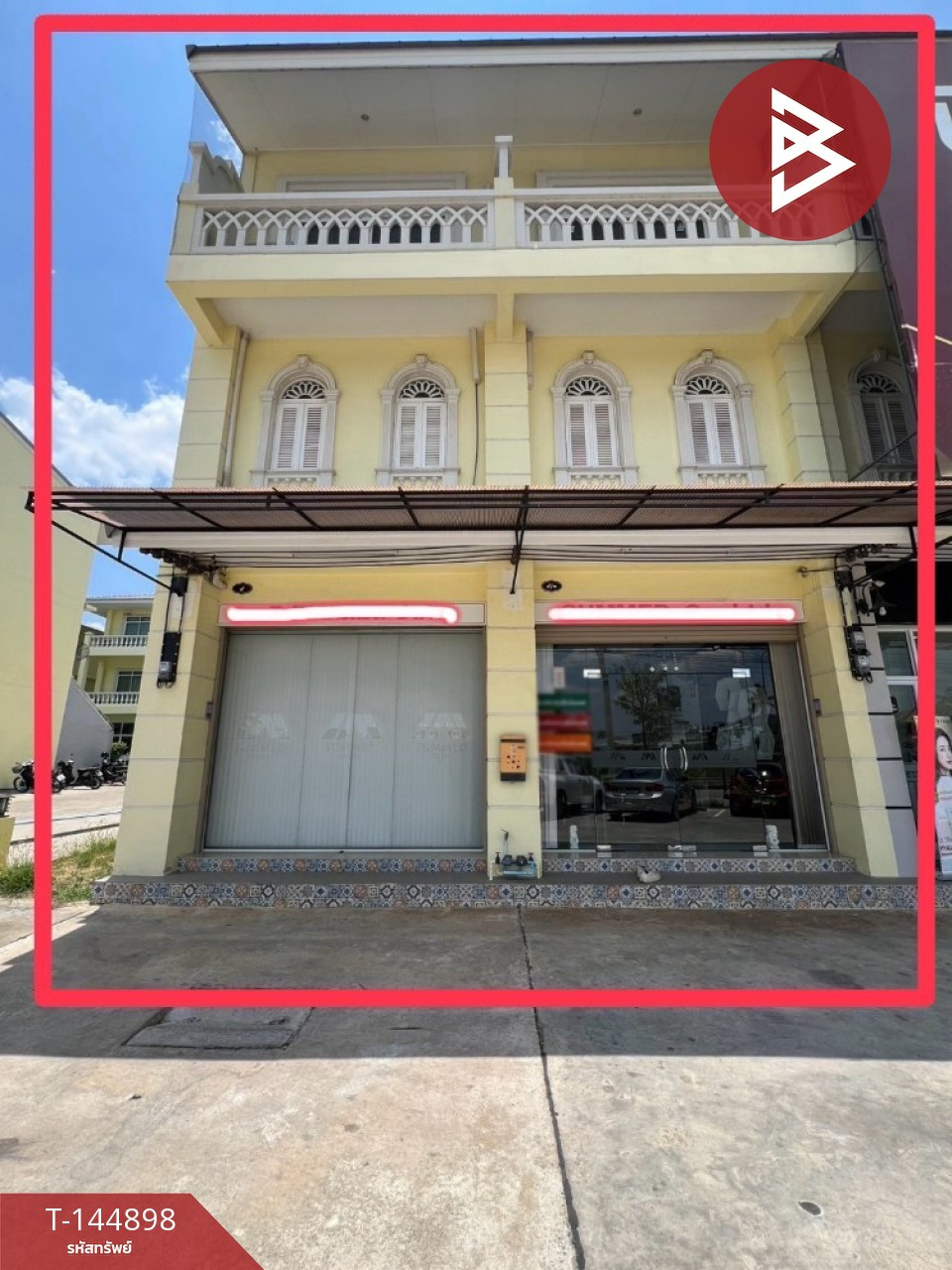 Commercial building for sale, 2 units, area 33.6 sq m, in Mueang Phitsanulok. Commercial building for sale, 2 units, area 33.6 sq m, in Mueang Phitsanulok.