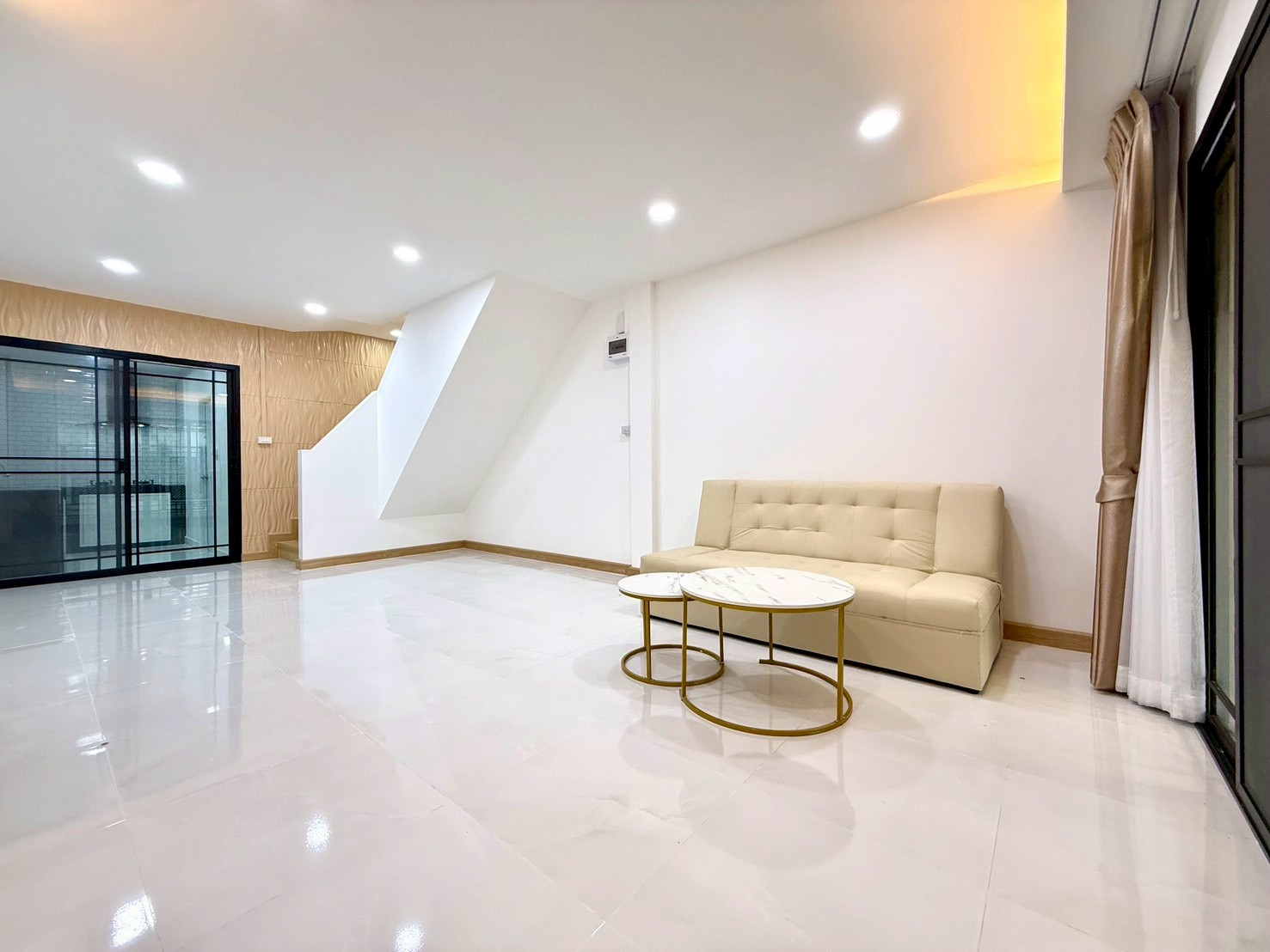บ้านทาวน์เฮาส์ รีโนเวทใหม่ทั้งหลัง พร้อมเข้าอยู่ ซอยสวนผัก 19 ตลิ่งชัน – รูปที่ 4