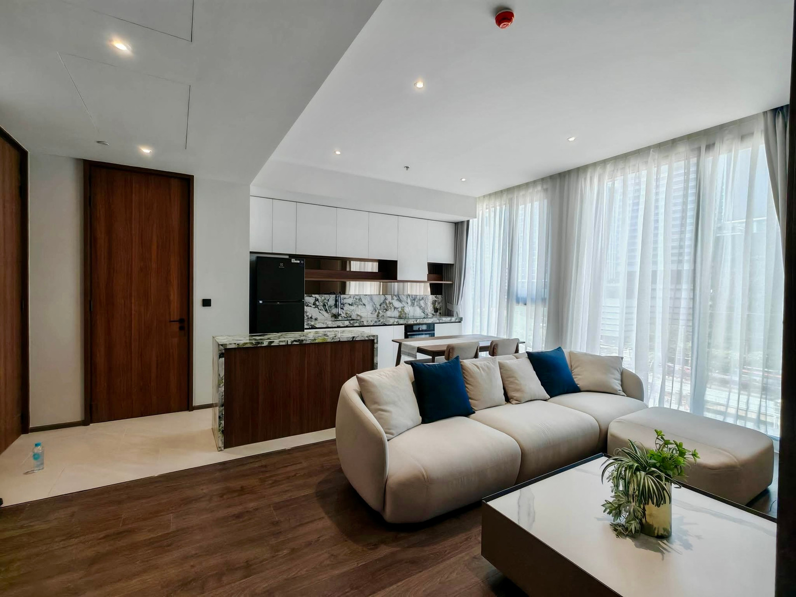 FOR #RENT | ROMM Convent ✨ BRAND NEW Luxury Residence 📍 Opposite BNH Hospital | Prime Sathorn Location FOR #RENT | ROMM Convent ✨ BRAND NEW Luxury Residence 📍 Opposite BNH Hospital | Prime Sathorn Location