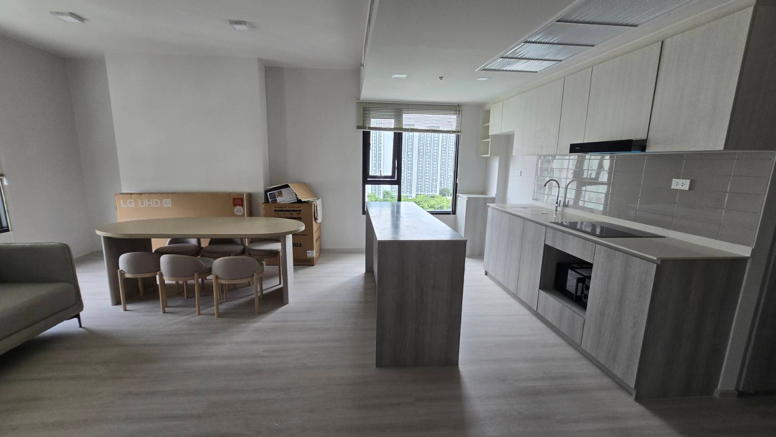 Condo for rent, COBE Ratchada-Rama 9, in the heart of Ratchada-Rama 9, near MRT Cultural Center!!