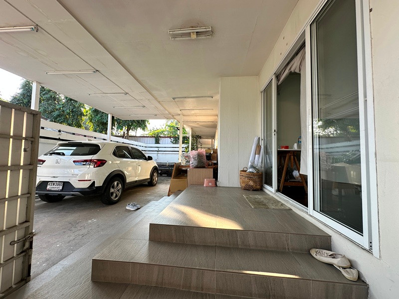 บ้านไม่สวยแต่ทำเลเยี่ยม บ้านเดี่ยวชั้นเดียว 75 ตรว หมู่บ้านรามอินทรานิเวศน์ รามอินทรา กม.8 หลังตลาดรามอินทรา – รูปที่ 2