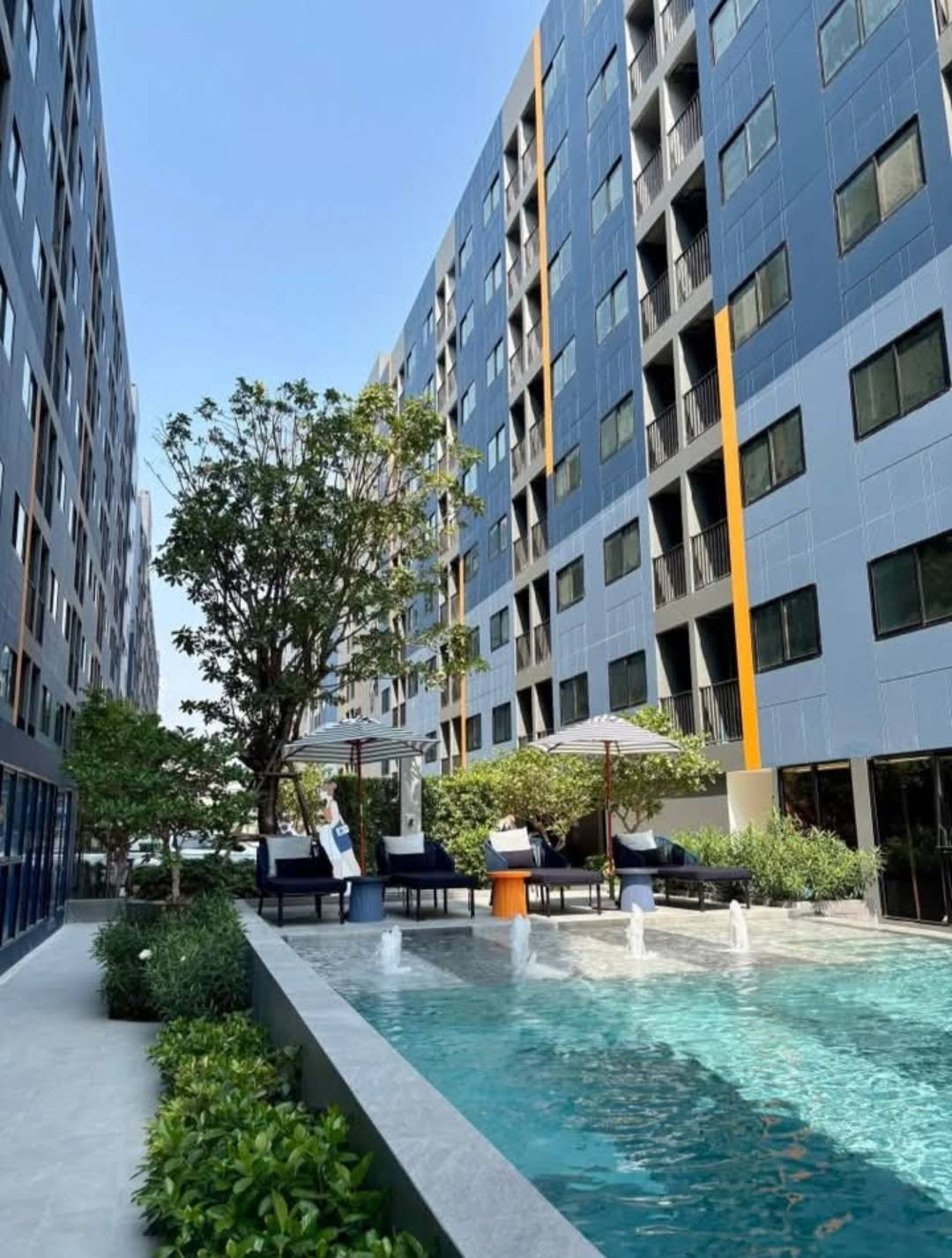 Selling down payment The Origin Bang Khae, pets allowed, Building C, 5th floor, 1 bedroom, 1 bathroom, 24.03 sq m., with air conditioning and 5 items of furniture.