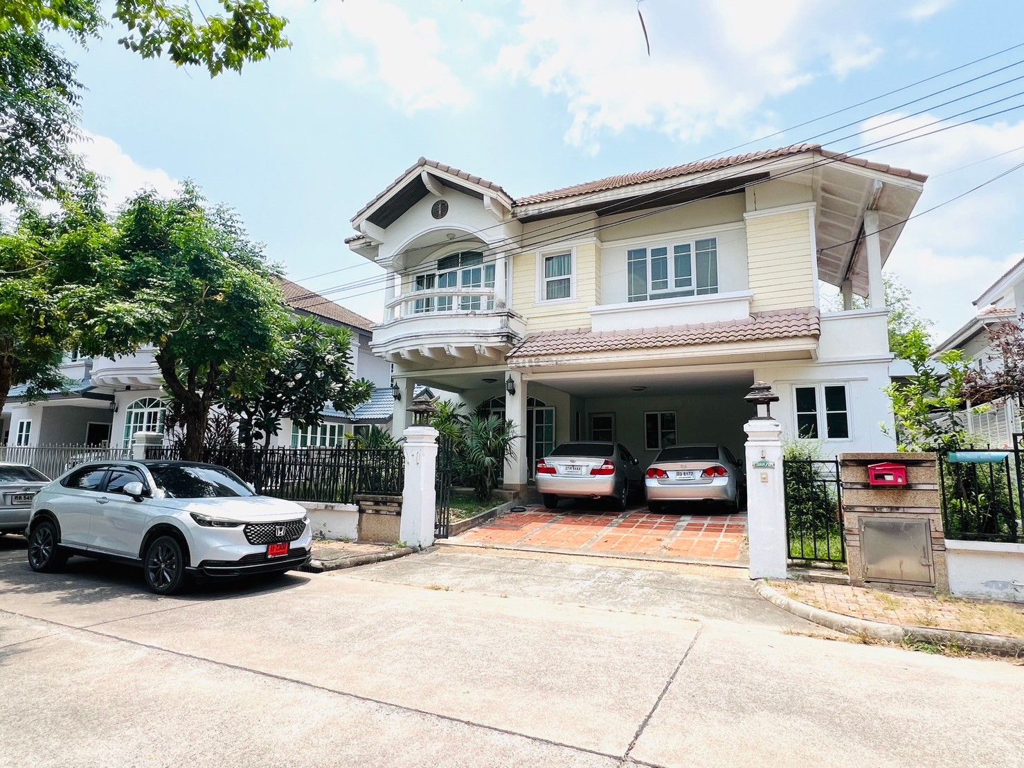 For rent, Baan Pattra, Ramkhamhaeng Road 76, near RAIS The Paseo The Mall Bang Kapi. For rent, Baan Pattra, Ramkhamhaeng Road 76, near RAIS The Paseo The Mall Bang Kapi.