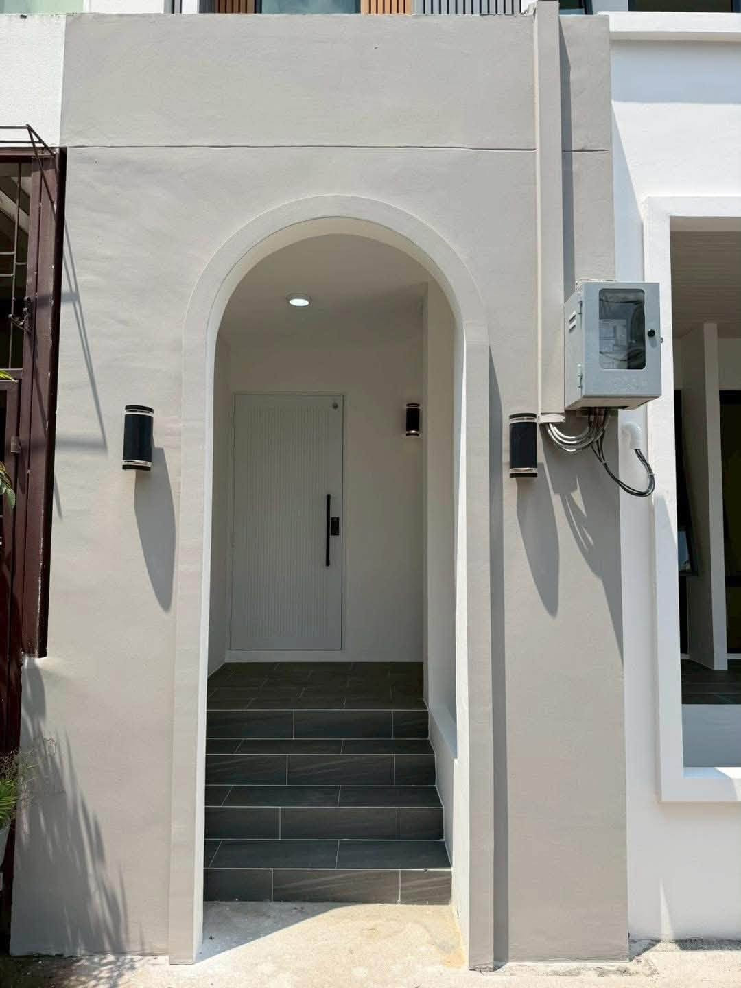 ขาย Home Office & Residence โพรมิเน็นท์ เพลส สุขุมวิท 101 พร้อมลิฟต์ส่วนตัว – รูปที่ 2