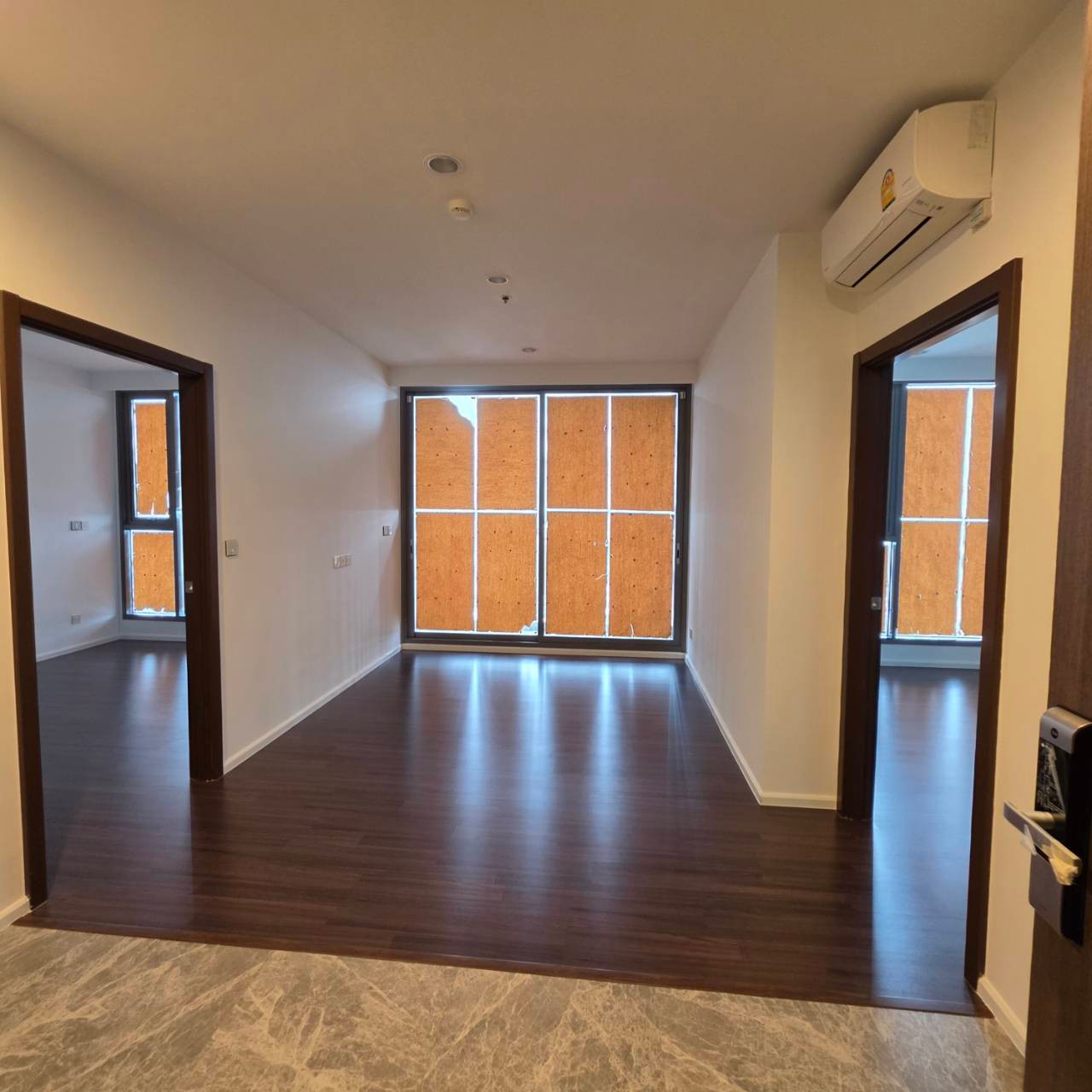 Urgent, this price has two rooms, Whizdom Inspire suk. 2br 2bth 65.24sq.m., high floor, good view, only 9.09mb. Tel. 0957615782 Urgent, this price has two rooms, Whizdom Inspire suk. 2br 2bth 65.24sq.m., high floor, good view, only 9.09mb. Tel. 0957615782