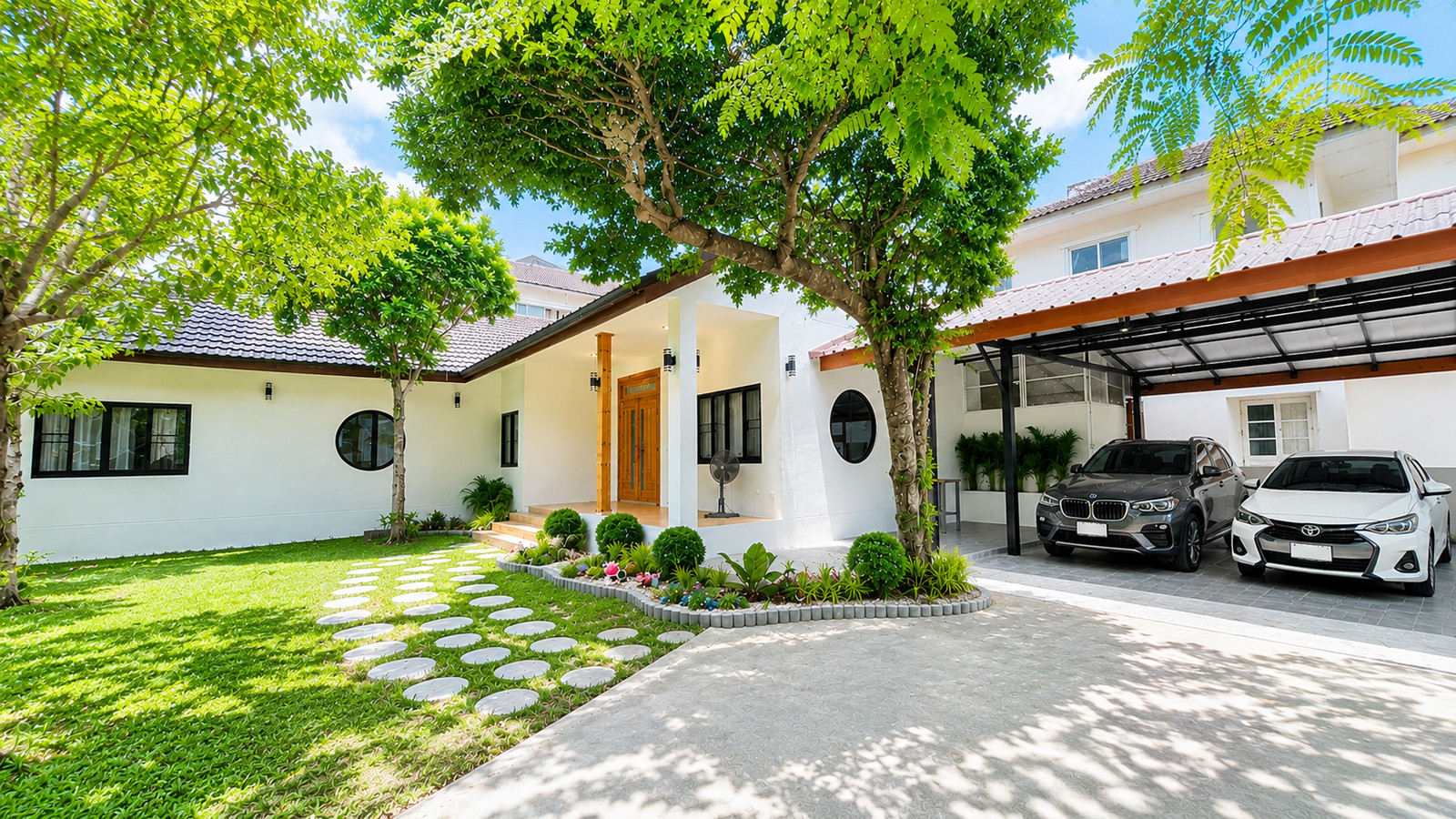 บ้านเดี่ยว สไตล์ Modern 3 นอน 3 น้ำ ใกล้มหาวิทยาลัยแม่โจ้เพียง 3 นาที บ้านเดี่ยว สไตล์ Modern 3 นอน 3 น้ำ ใกล้มหาวิทยาลัยแม่โจ้เพียง 3 นาที