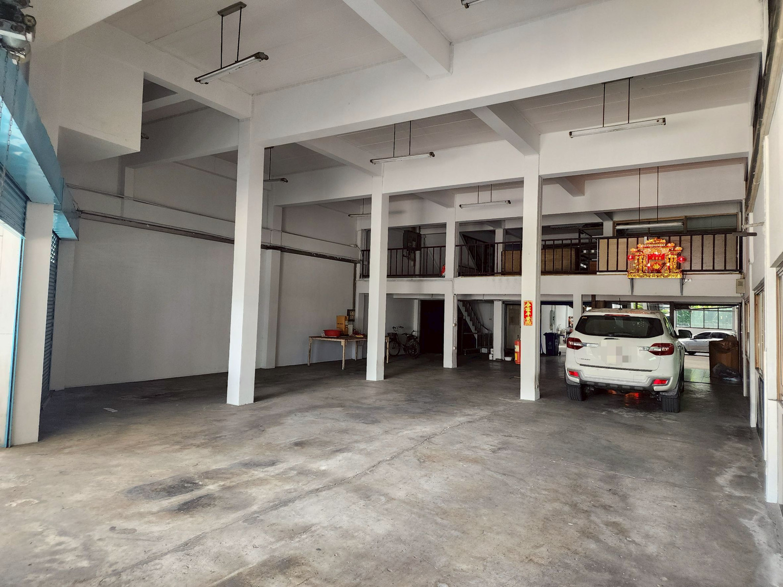 For rent, 1st floor space, 4 shophouses, next to the Maylarp BTS. Next to Ramindra Road, 300 sq m., parking for 4 cars in front of the store, suitable for storefront businesses. – รูปที่ 3