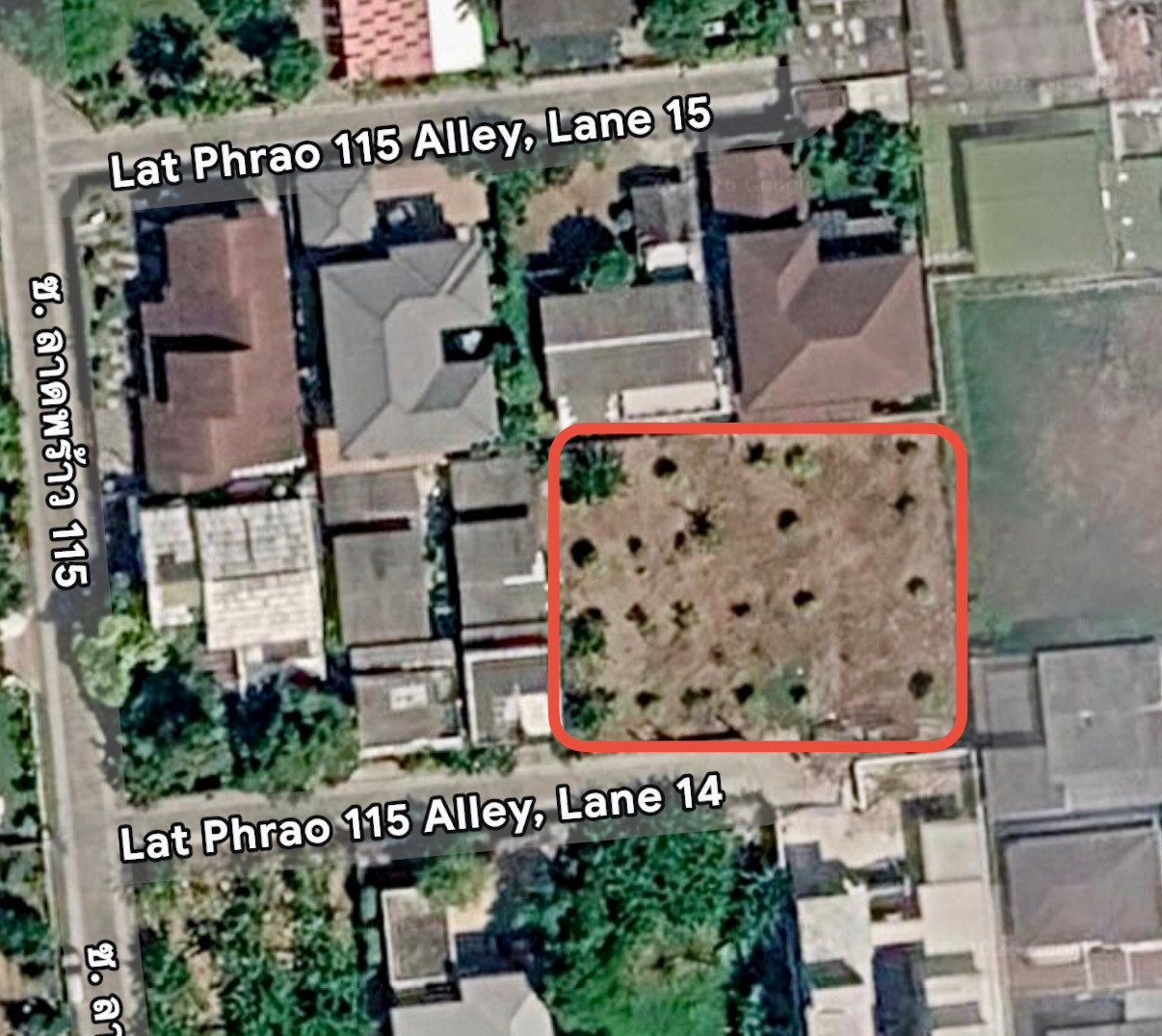 Land for sale, Soi Lat Phrao 115, intersection 14, large plot, entrance of the alley next to the Yellow Line. Land for sale, Soi Lat Phrao 115, intersection 14, large plot, entrance of the alley next to the Yellow Line.