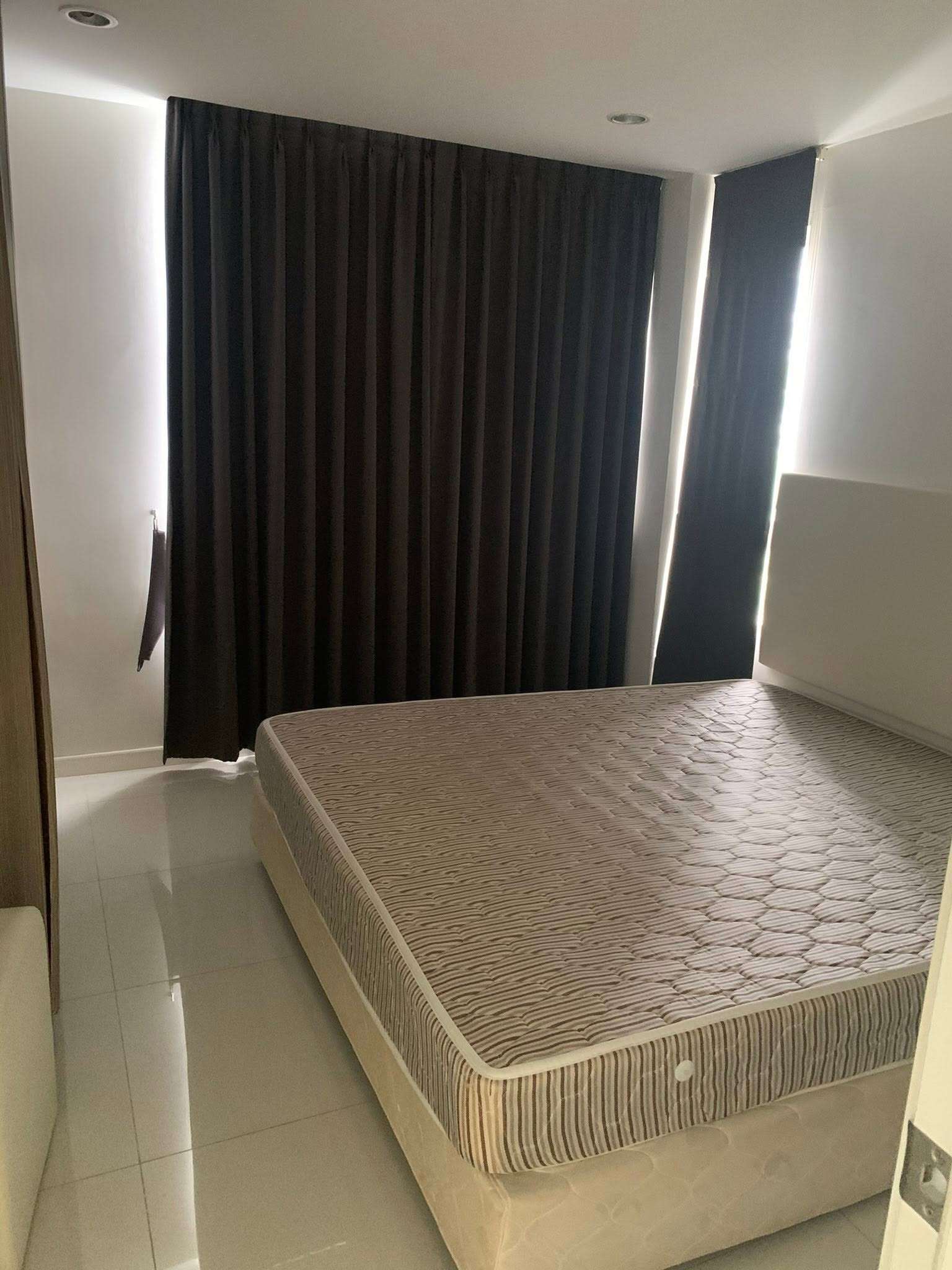 🔥Urgent sale! Condo ELEMENTS SRINAKARIN, excellent location opposite Seacon Square Srinakarin, complete with furniture and electrical appliances. 🔥Urgent sale! Condo ELEMENTS SRINAKARIN, excellent location opposite Seacon Square Srinakarin, complete with furniture and electrical appliances.