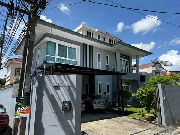 🚆 Convenient transportation, near BTS Phra Khanong and BTS On Nut.