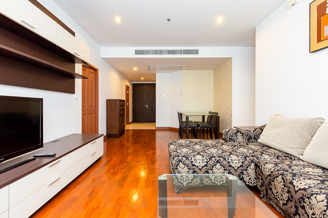 Siri Residence condo, good location, near BTS Phrom Phong.