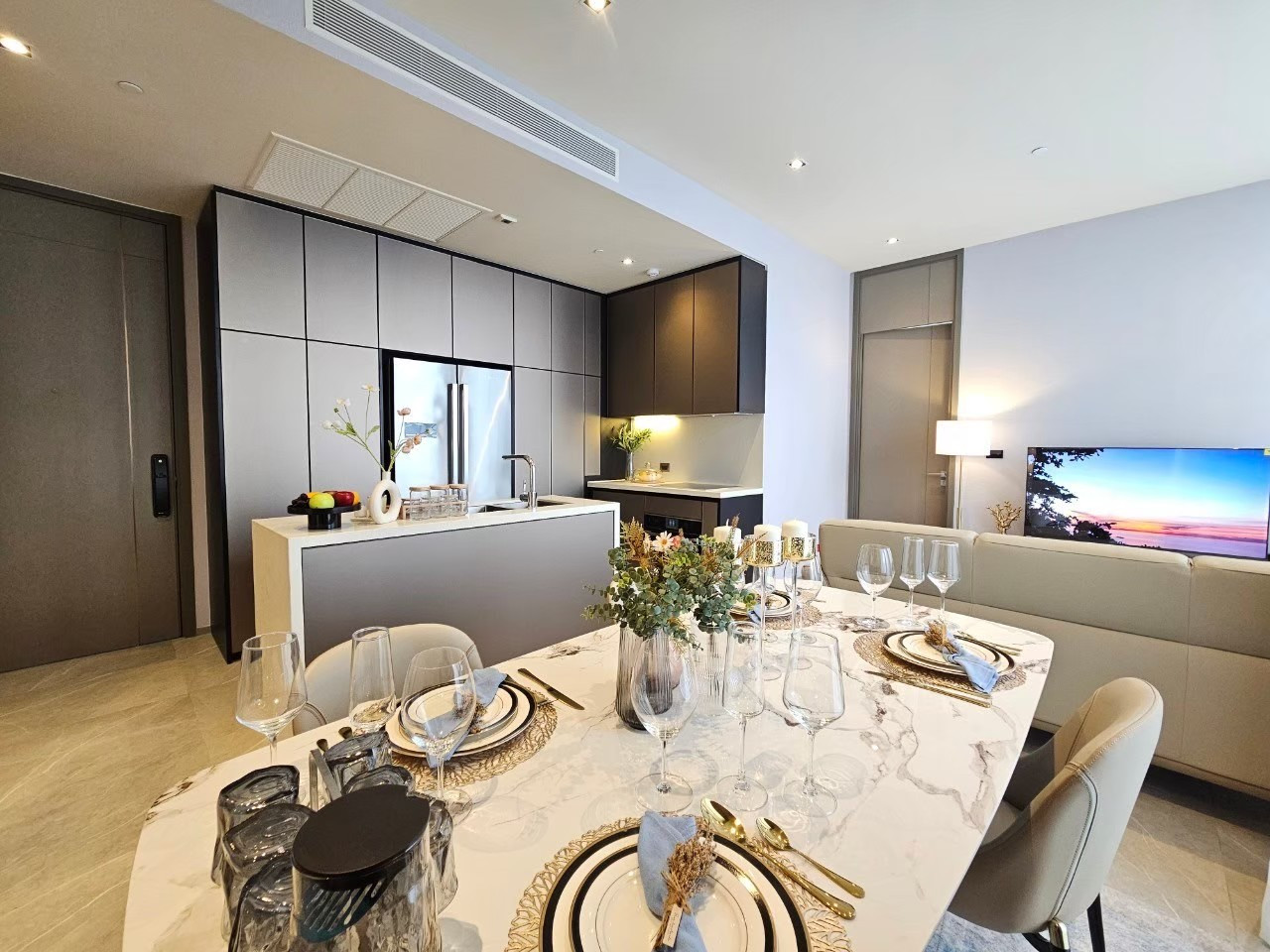 โอกาสที่หายาก: 2BR ตกแต่งครบครันครั้งสุดท้ายที่เหลืออยู่พร้อมวิวแบบเปิดโล่งที่ Hyde Heritage ทองหล่อ – รูปที่ 3