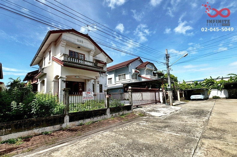 2-story detached house for sale, 70 sq m, Benjarong Village, Ramkhamhaeng 178, Minburi, near the BTS. 2-story detached house for sale, 70 sq m, Benjarong Village, Ramkhamhaeng 178, Minburi, near the BTS.