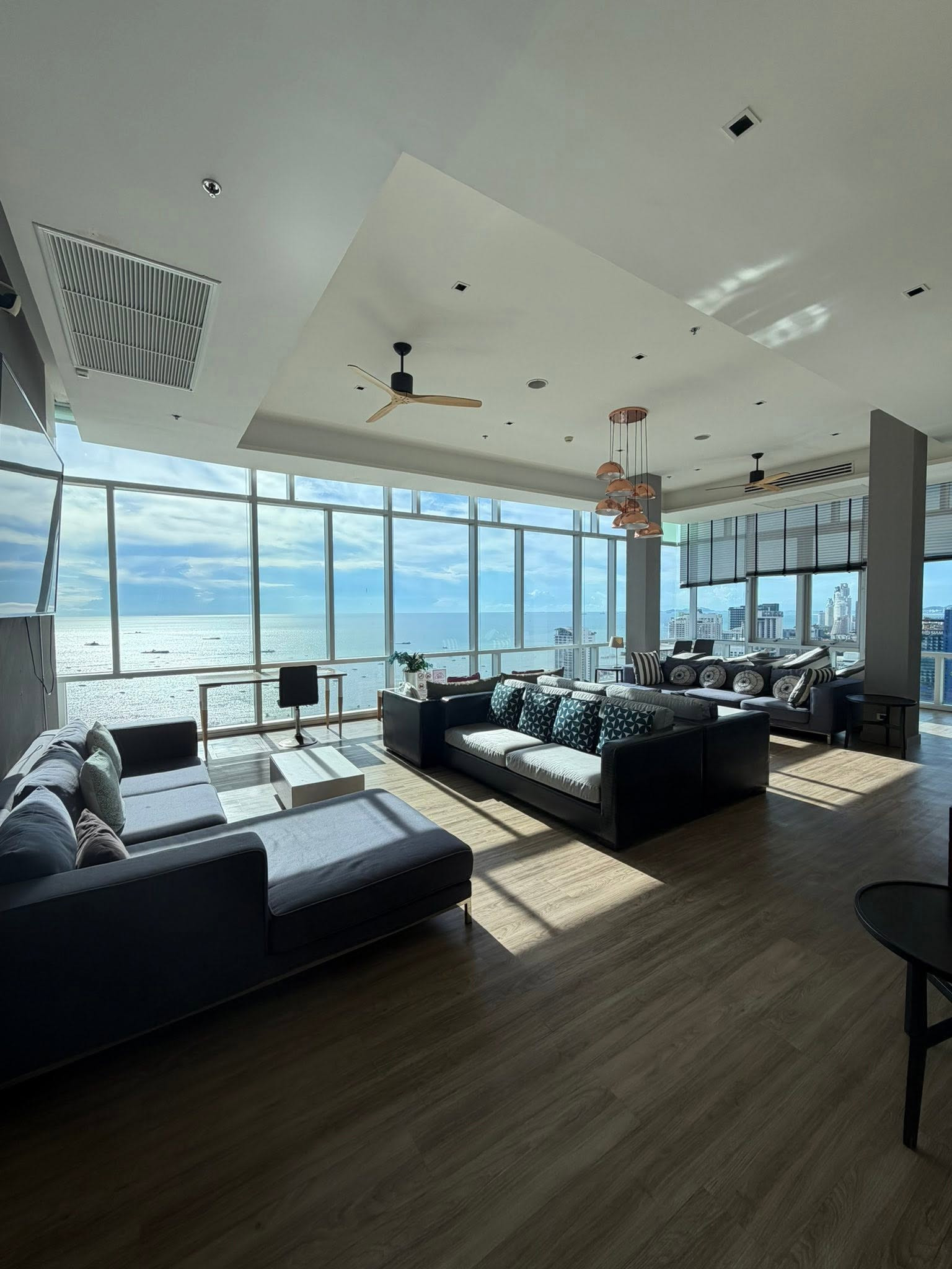 🔥 ขาย คอนโด✅ เซ็นทริค ซี พัทยา Centric Sea Condo Pattaya ใกล้หาดพัทยา
