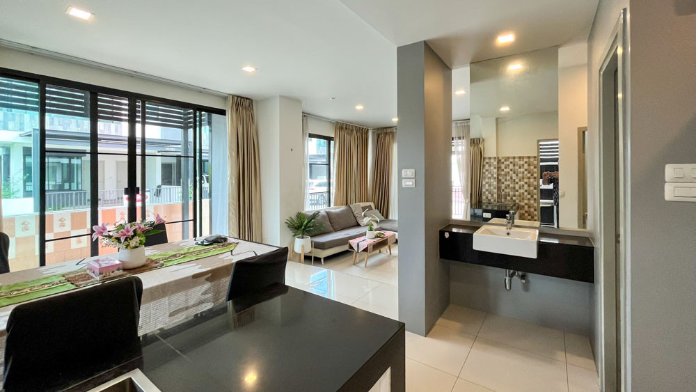 Modern 3-Storey Corner Townhome for Rent | Near International Schools | Hang Dong, Chiang Mai – รูปที่ 2