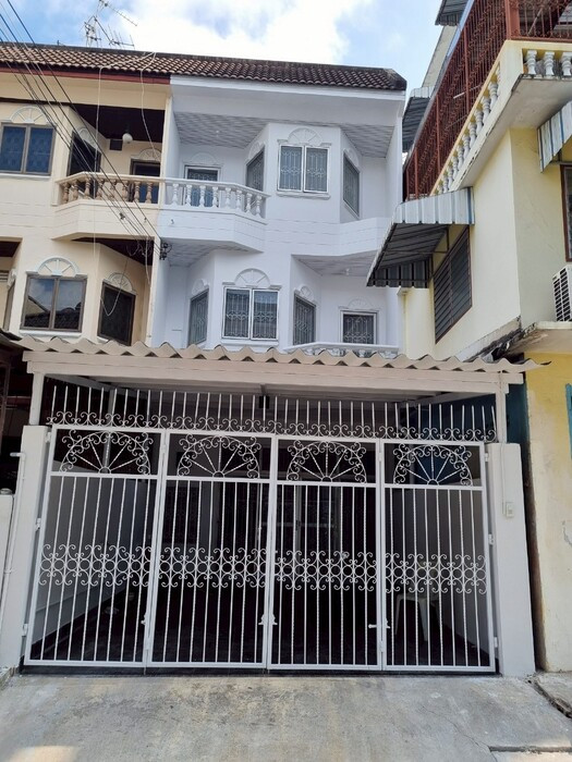 ✨Newly renovated townhouse for sale, 2 floors, 3 bedrooms, 2 bathrooms, 22 square meters, price 4.9 million baht, Soi Phetkasem 60/3, next to Phetkasem - Phutthamonthon Sai 1 Road, if interested call 094-553-9330 Aof📢 ✨Newly renovated townhouse for sale, 2 floors, 3 bedrooms, 2 bathrooms, 22 square meters, price 4.9 million baht, Soi Phetkasem 60/3, next to Phetkasem - Phutthamonthon Sai 1 Road, if interested call 094-553-9330 Aof📢