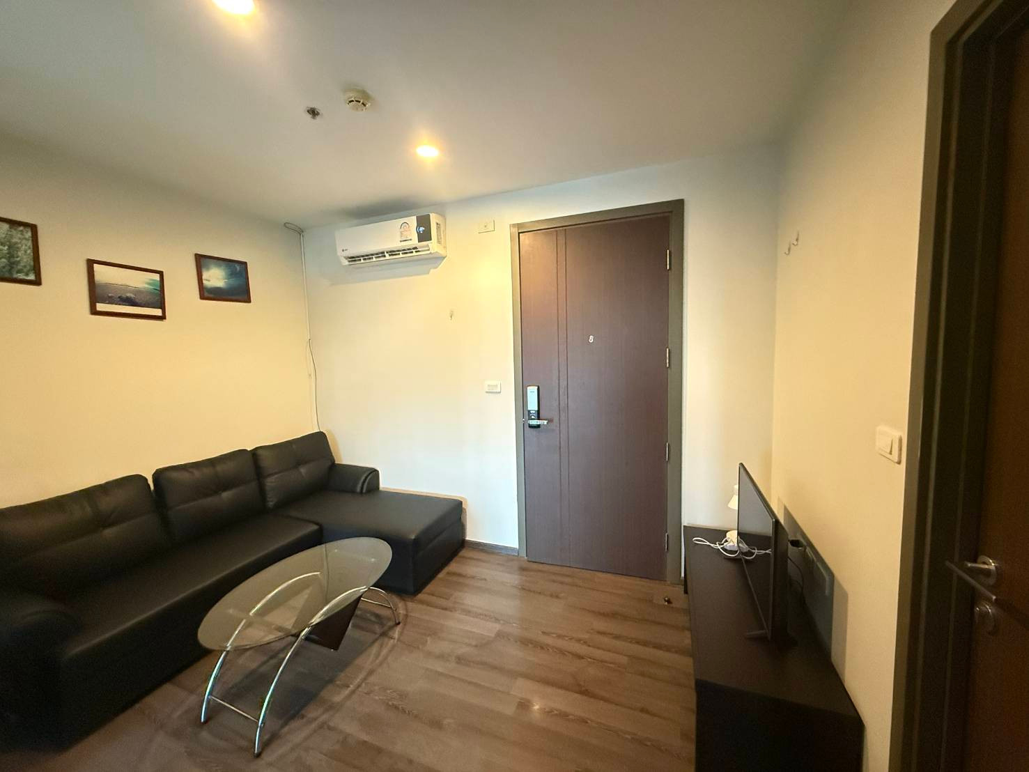 ให้เช่าThe Base Height condo ห้องสวยๆ วิวสระว่ายน้ำ เฟอร์นิเจอร์ครบ – รูปที่ 2