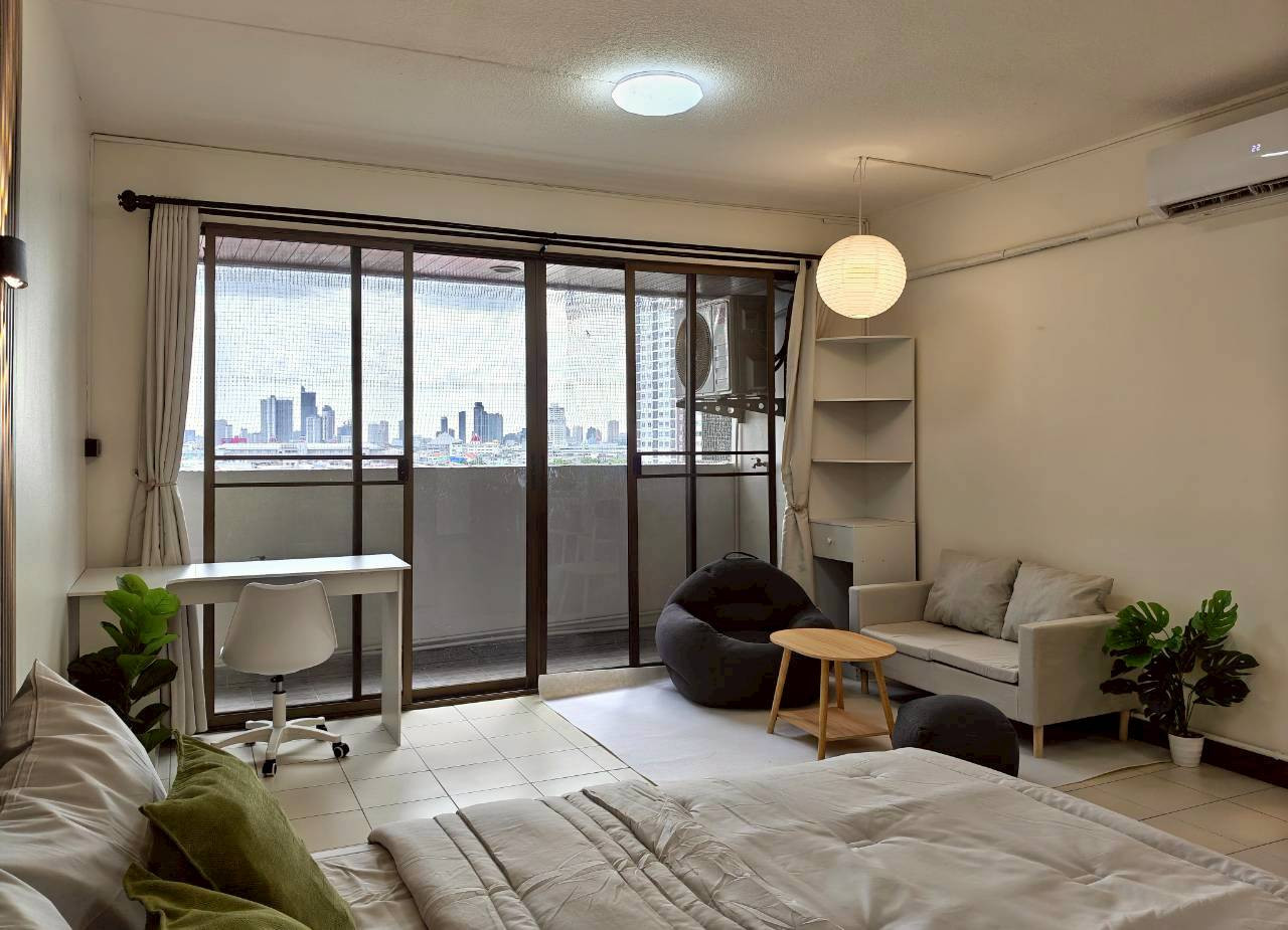 Condo for sale PST Condoville, Building 1, 8th floor, near Sathorn, Silom, 36 sq m., completely renovated. Swimming pool view Condo for sale PST Condoville, Building 1, 8th floor, near Sathorn, Silom, 36 sq m., completely renovated. Swimming pool view