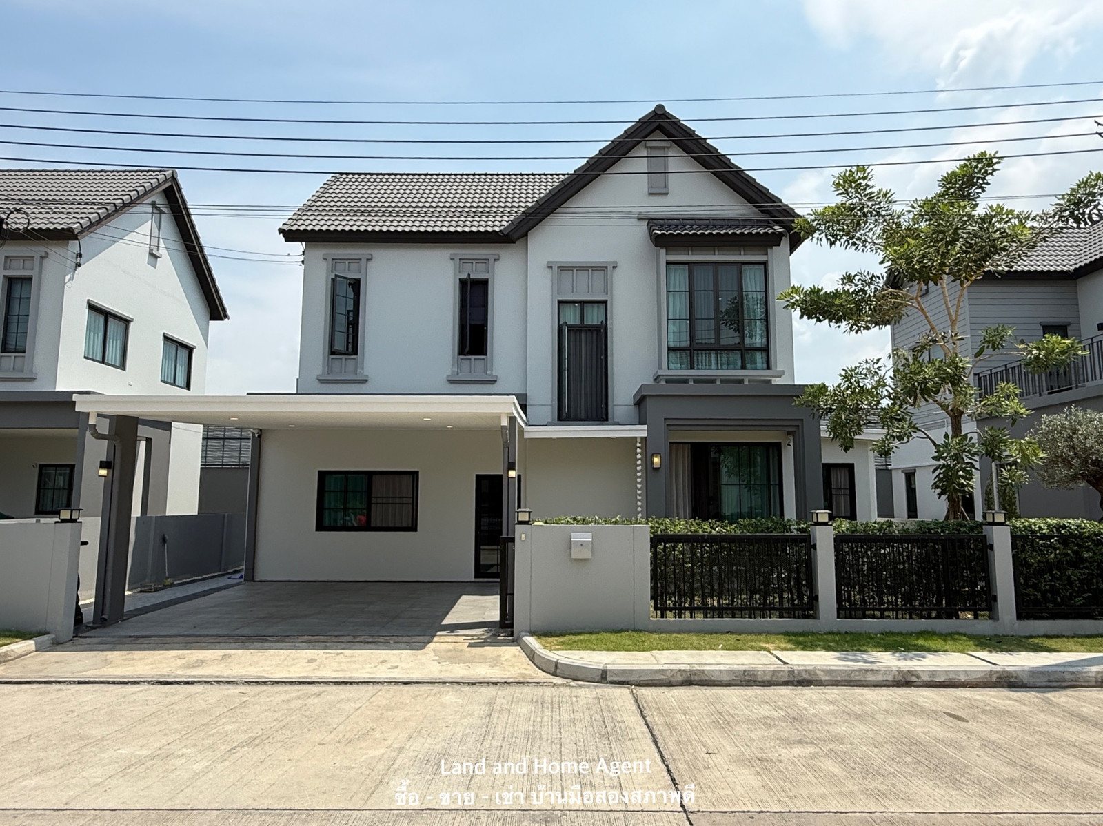 Detached for rent, Saransiri Ramkhamhaeng, beautifully decorated, ready to move in. Detached for rent, Saransiri Ramkhamhaeng, beautifully decorated, ready to move in.
