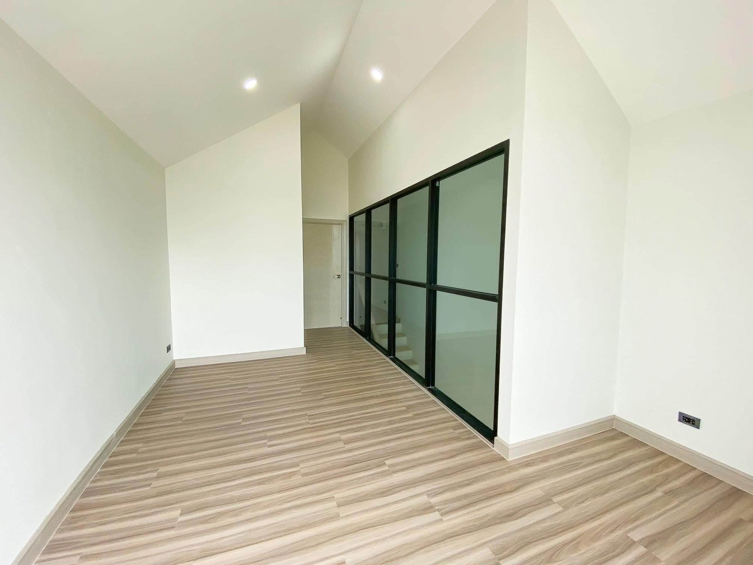 🏢✨ For rent SPACE Home Office Sukhumvit 101/1, corner plot with furniture, potential location, only 5 minutes to BTS Punnawithi and BTS Udomsuk - company registration possible 💰 Rent 42,000 baht/month – รูปที่ 4