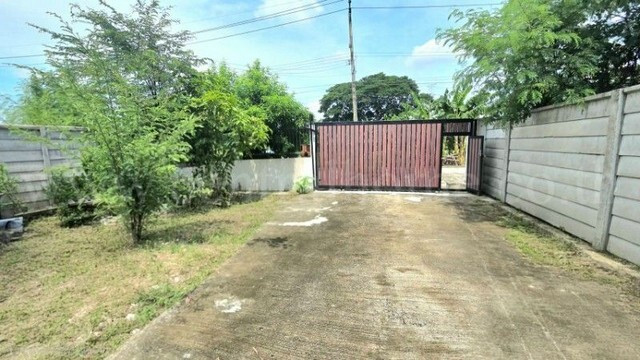 บ้านเดี่ยว 2 หลังสร้างติดกัน ราษฎร์อุทิศ 50 กรุงเทพ ขายขาดทุน – รูปที่ 2