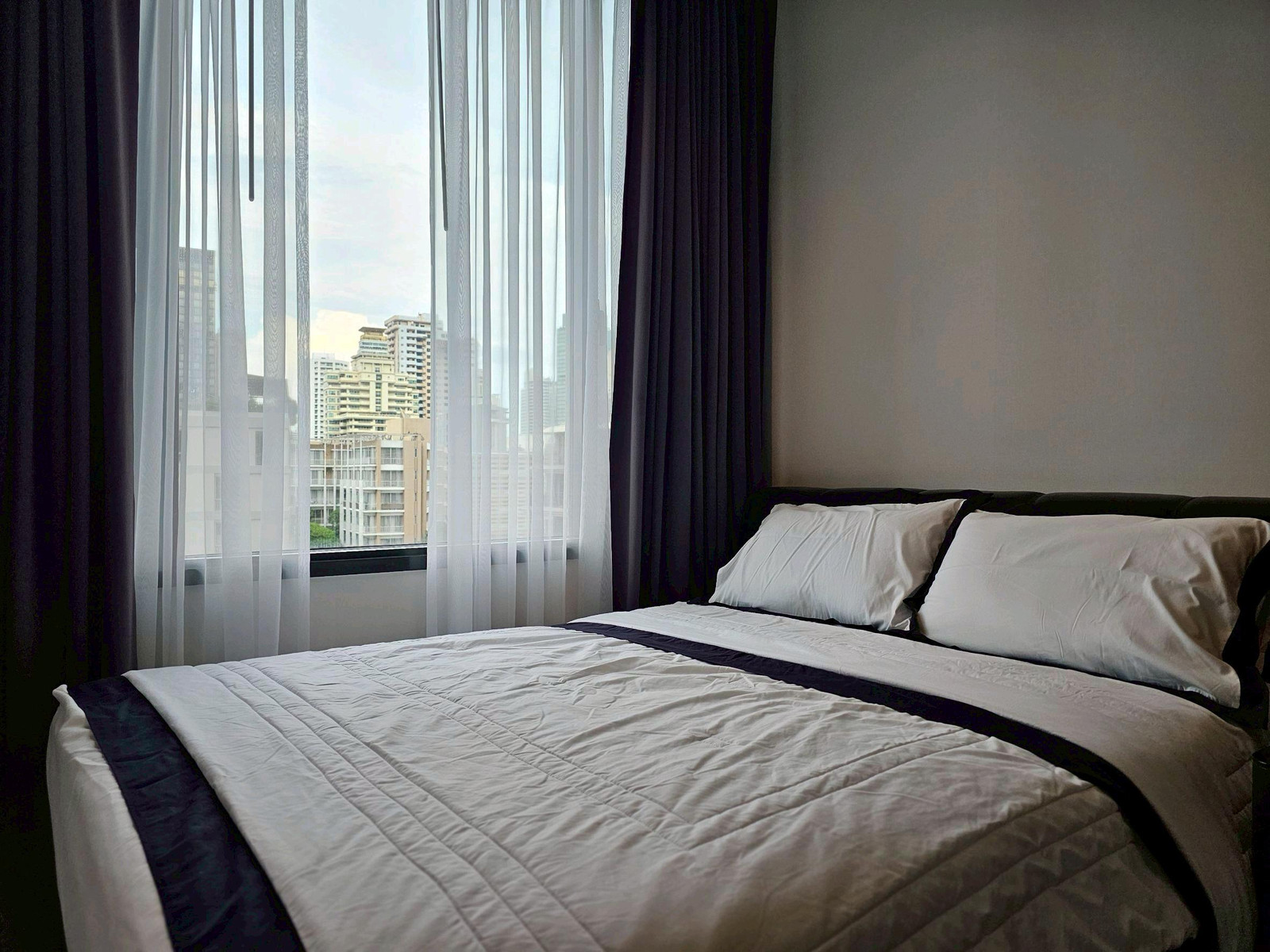 1 Bed - 22,000 |  Edge Sukhumvit 23 