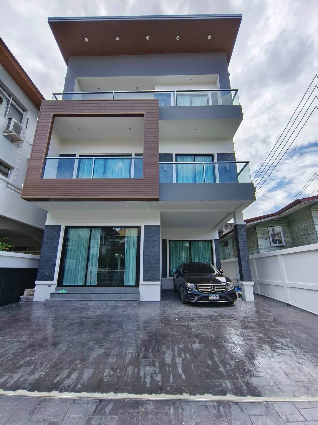 FOR RENT SINGLE HOUSE SOI SUKHUMVIT 65 NEAR BTS EKKAMAI 900 METERS AND INTERNATIONAL SCHOOL FOR KIDS FOR RENT SINGLE HOUSE SOI SUKHUMVIT 65 NEAR BTS EKKAMAI 900 METERS AND INTERNATIONAL SCHOOL FOR KIDS
