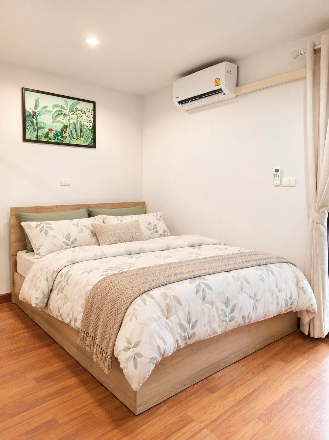 Condo for rent: Regent 18, high floor, beautiful view, fully built-in, next to BTS and MRT.