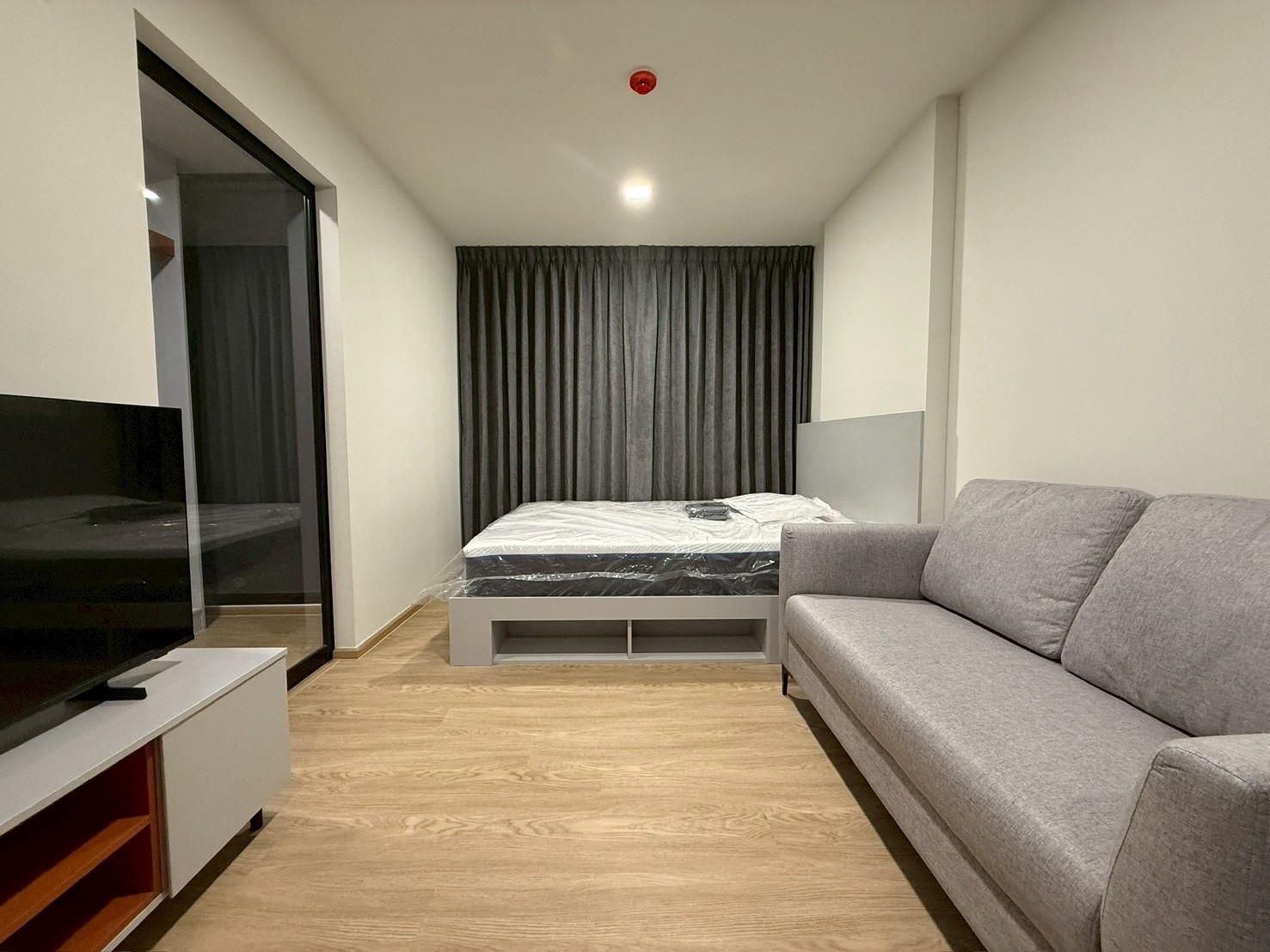 Rent Kave Luminous Bang Mot Rent Kave Luminous Bang Mot