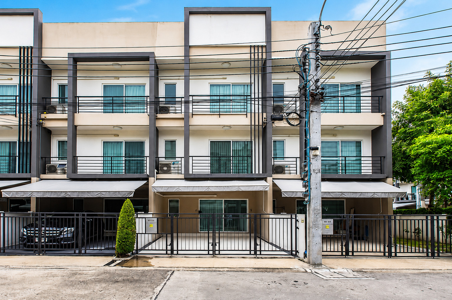 3-Storey Townhome for Sale | Baan Klang Muang Sukhumvit 77 | Move-in Ready | Near BTS On Nut