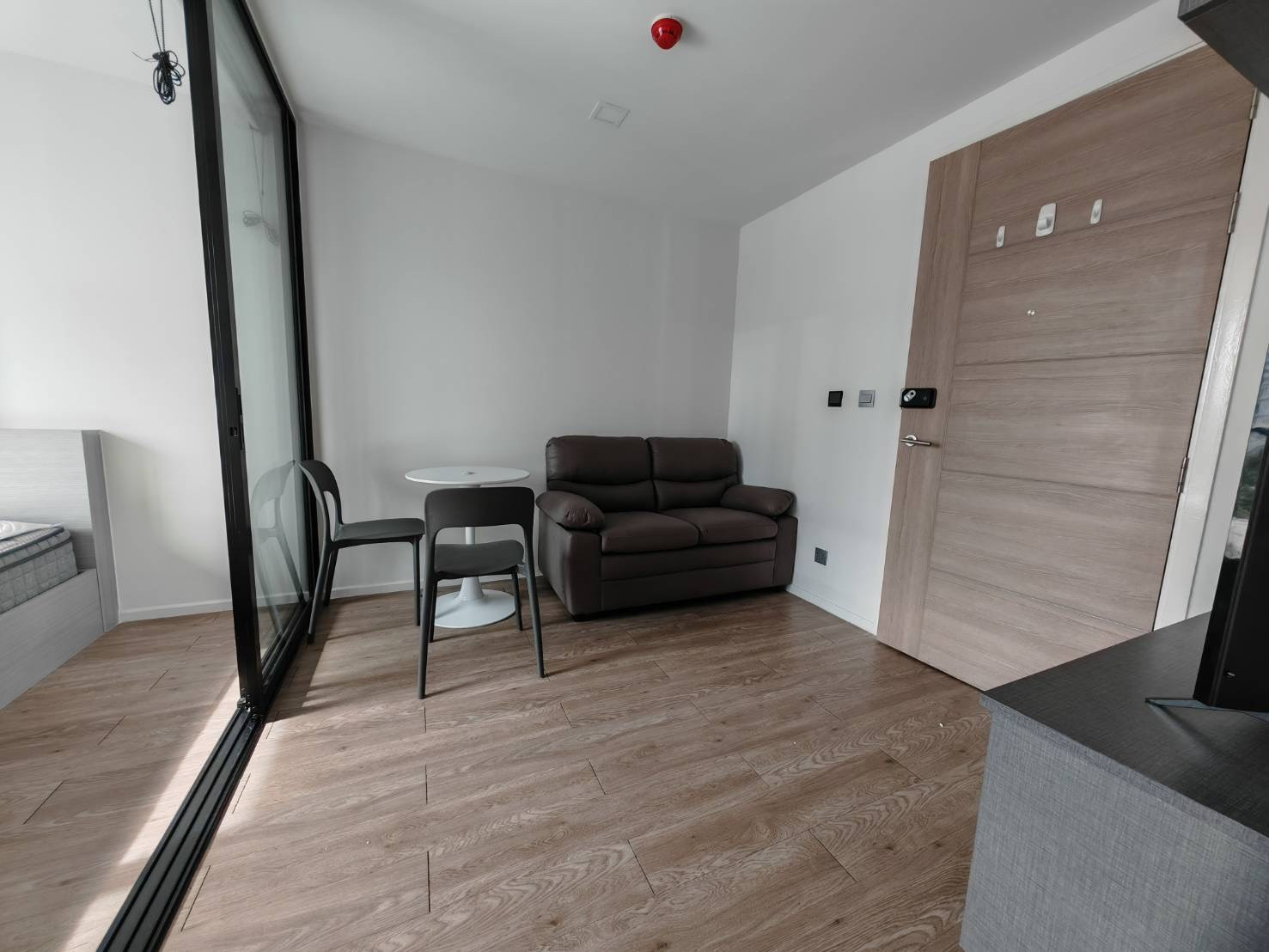 Condo for sale, Atmoz Lat Phrao 15, 5th floor, corner room, good location, convenient travel, near MRT Lat Phrao. Condo for sale, Atmoz Lat Phrao 15, 5th floor, corner room, good location, convenient travel, near MRT Lat Phrao.