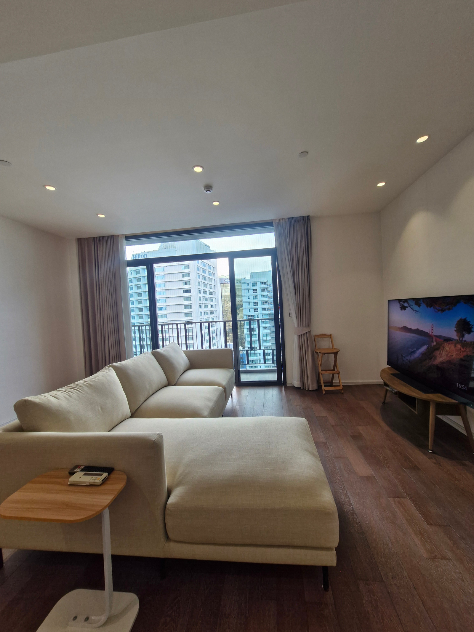คอนโดเลี้ยงสัตว์ได้ใจกลางเมือง Luxury Pet-friendly Condominium in Asoke , High Floor with the best Price 🔥  – รูปที่ 4