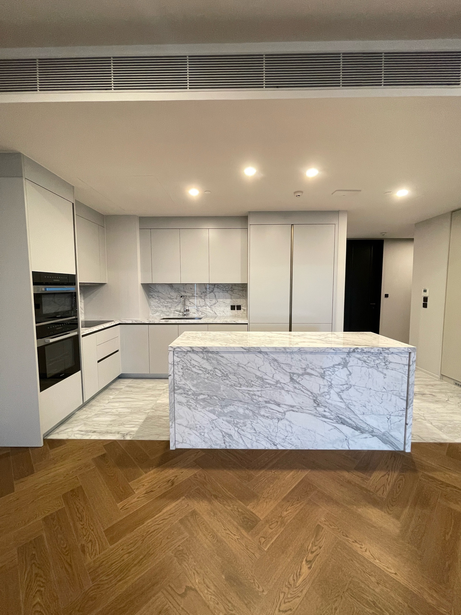 The Residences 38 | Luxury 2 Bedroom | 151.88 SQ.M. | Managed by Ascott Tel. 0636569606 The Residences 38 | Luxury 2 Bedroom | 151.88 SQ.M. | Managed by Ascott Tel. 0636569606