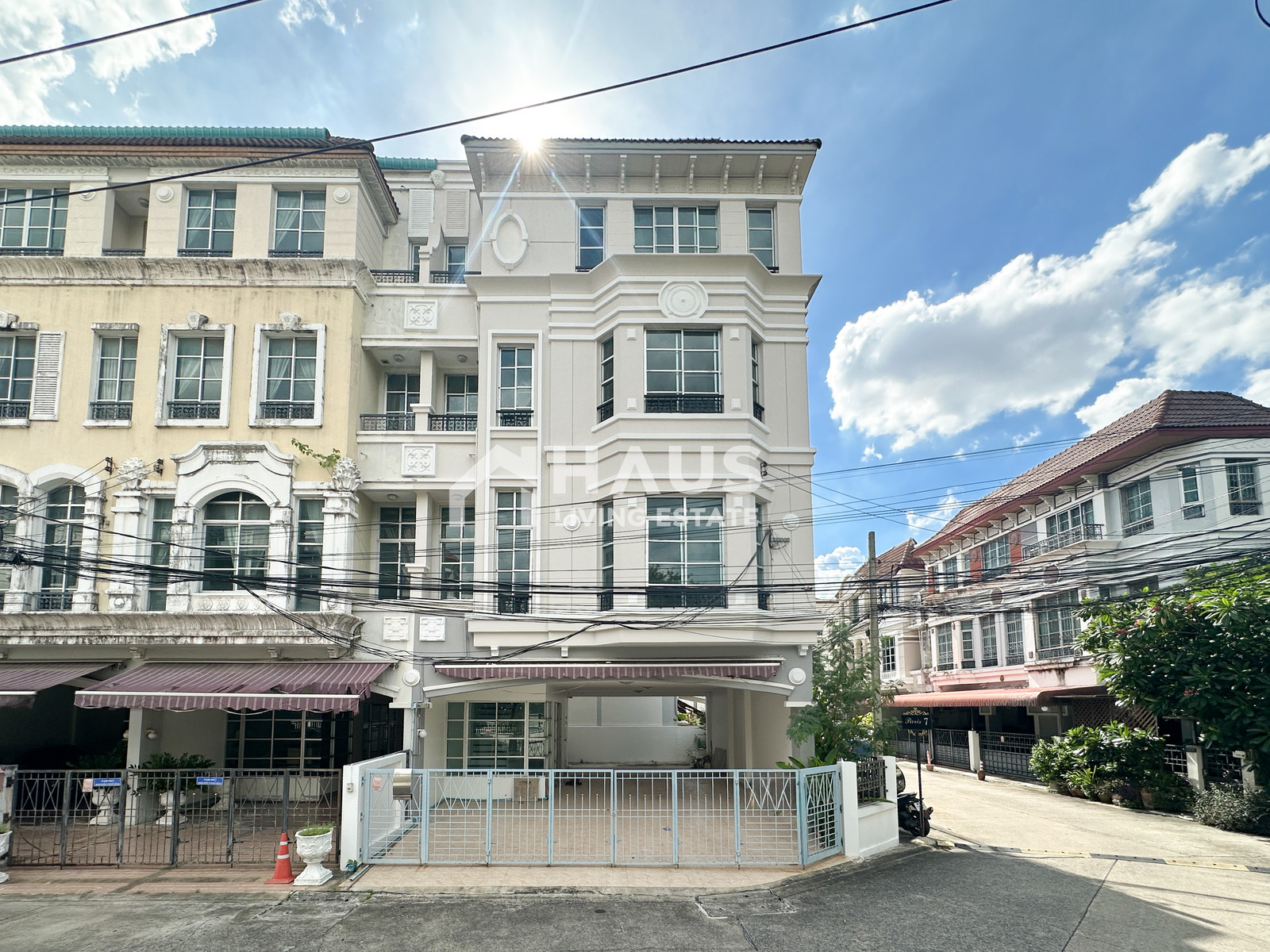 🔥 Townhome for sale Baan Klang Mueang The Paris Ratchavipha 🔥 Baan Klang Mueang The Paris Ratchavipha / 4 bedrooms #TPCC069 🔥 Townhome for sale Baan Klang Mueang The Paris Ratchavipha 🔥 Baan Klang Mueang The Paris Ratchavipha / 4 bedrooms #TPCC069
