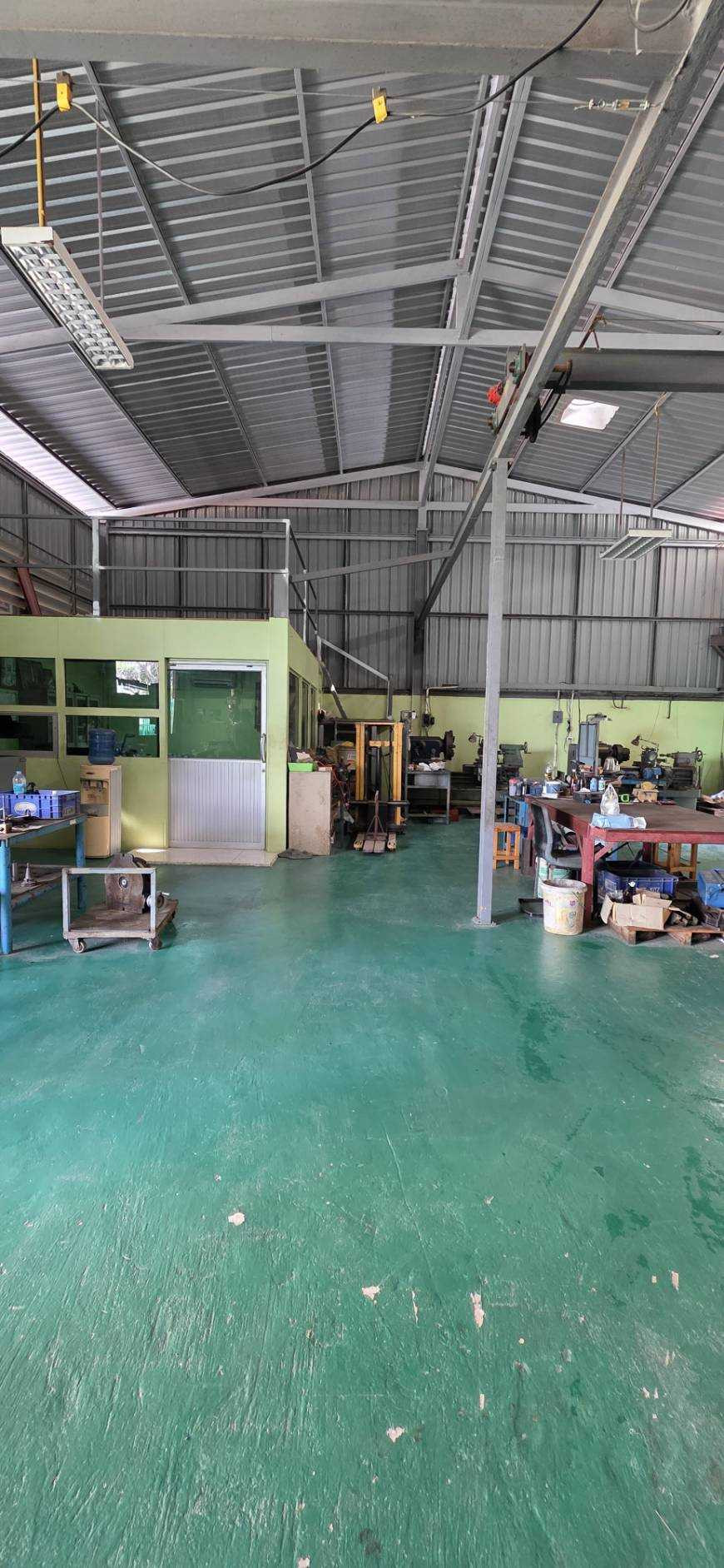 Factory ready to use Near Bang Pu Industrial Estate, area 132 sq m, strong structure.