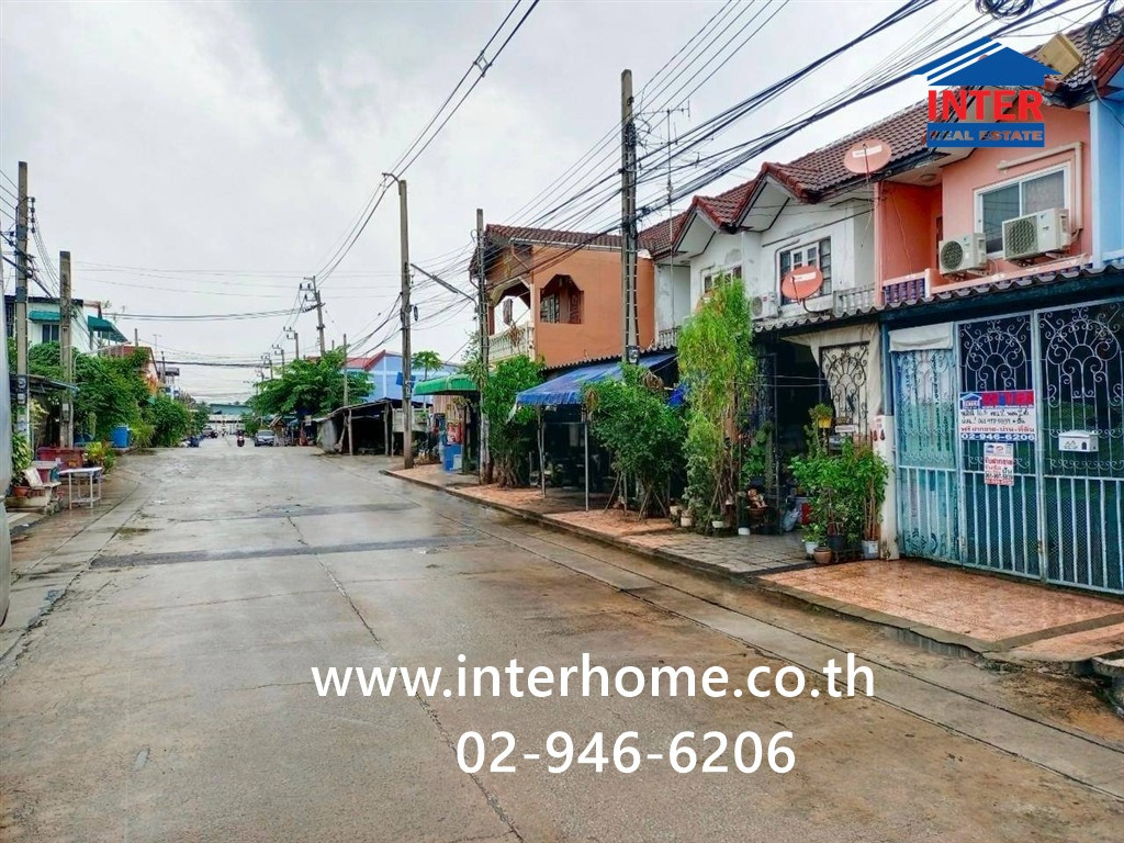 Townhouse, 2 floors, 16.5 sq m, Sinthawee-Ngam Charoen Village. Soi Anamai Ngam Charoen 27, Rama 2 Road, Bang Khun Thian District Bangkok Townhouse, 2 floors, 16.5 sq m, Sinthawee-Ngam Charoen Village. Soi Anamai Ngam Charoen 27, Rama 2 Road, Bang Khun Thian District Bangkok