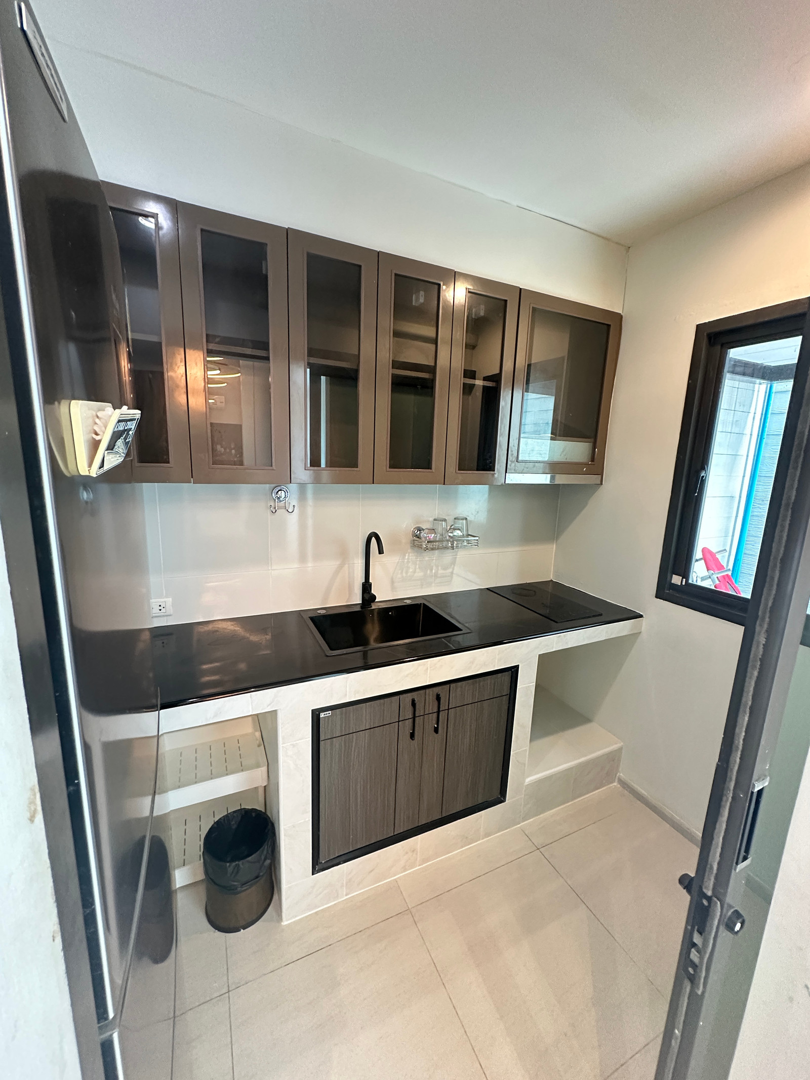 For Sale: Estara Haven Pattanakan 20, a 3.5-story house with 3 bedrooms and 4 bathrooms, measuring 21.90 square wa  Sold with existing tenant, generating a rental income of 45,000 baht per month. Selling price: 12,000,000 baht – รูปที่ 3