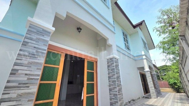 บ้านเดี่ยว 2 หลังสร้างติดกัน ราษฎร์อุทิศ 50 กรุงเทพ ขายขาดทุน – รูปที่ 3