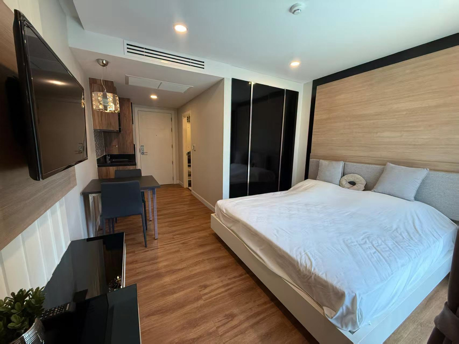 🔥 Condo for Sale at Dusit Grand Park 1 Jomtien – Fully Furnished Pool View Studio in Jomtien 🔥 Condo for Sale at Dusit Grand Park 1 Jomtien – Fully Furnished Pool View Studio in Jomtien