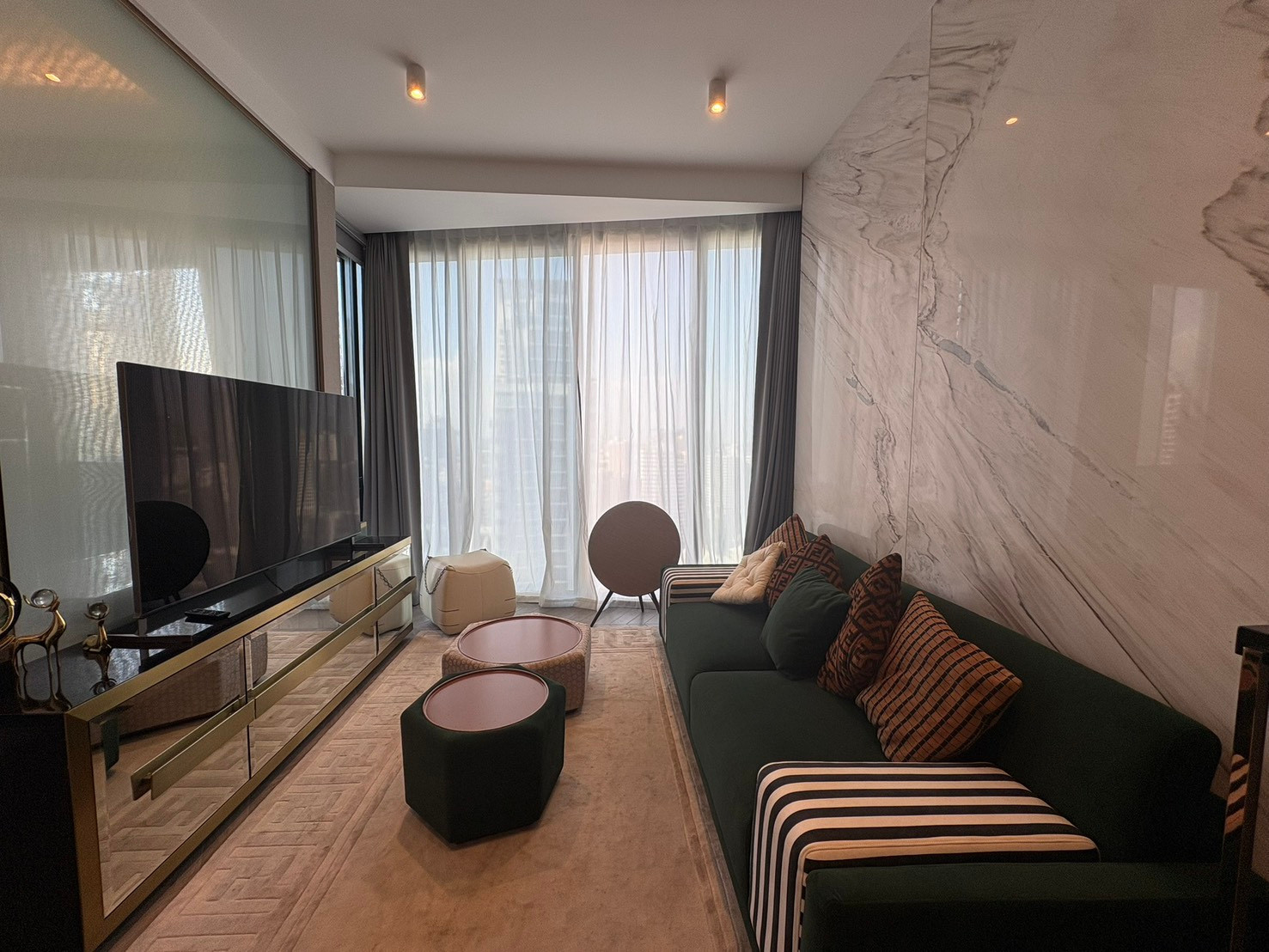 Pet Friendly  ชั้น 25  ห้องมุม  !! ให้เช่าคอนโดหรู ดิ เอสเทลล์ พร้อมพงษ์( The Estelle Phrom Phong ) โครงการระดับไฮเอนด์จาก Raimon Land 55.63 ตร.ม. ทำเลทองสุขุมวิท 26 ใกล้ BTS พร้อมพงษ์ 200 เมตร,The Emporium 150 เมตร !! ด่วนมาก – รูปที่ 3