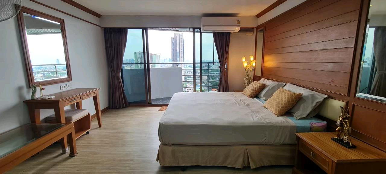 ❤️🌿❤️[[For Sale]] Large room, beautifully decorated, ready to move in, good view, cheap price, convenient transportation, near ARL and MRT Yellow Line, Hua Mak Station. Room for sale - Flora Ville Condo, Phatthanakan 51 (Flora Ville), near Airport Link, H