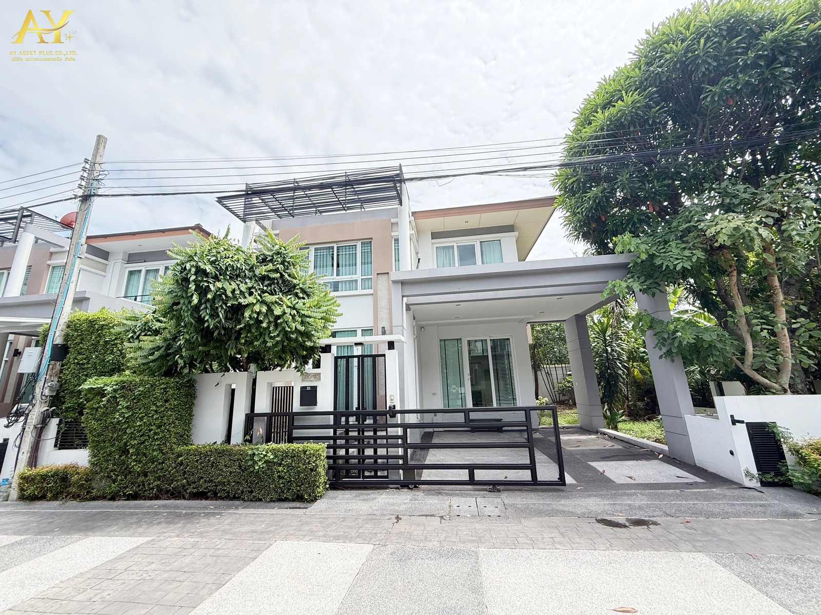 Rare Item ทำเลทองลาดพร้าว! ขายบ้านเดี่ยว The Gallery House ลาดพร้าว ซอย 1 ✨ บ้านเดี่ยวใจกลางเมืองที่จะทำให้ทุกวันคือการพักผ่อน ตกแต่งสวยหรู พร้อมเข้าอยู่ได้ทันที! ในราคาสุดพิเศษเพียง 14.9 MB.‼️ Rare Item ทำเลทองลาดพร้าว! ขายบ้านเดี่ยว The Gallery House ลาดพร้าว ซอย 1 ✨ บ้านเดี่ยวใจกลางเมืองที่จะทำให้ทุกวันคือการพักผ่อน ตกแต่งสวยหรู พร้อมเข้าอยู่ได้ทันที! ในราคาสุดพิเศษเพียง 14.9 MB.‼️