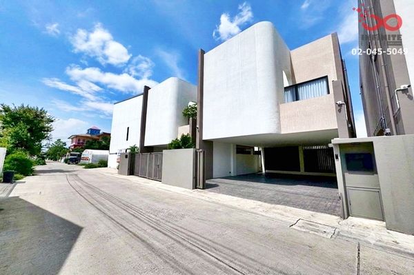 3-story detached house for sale, Bangna-Trad Road, Windyard Bangna-Ram 2, Thung Setthi, near Kanchanaphisek Ring Road.