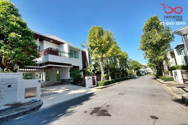 Single house for sale Bangna-Trad Road, Kanchanaphisek, Blue Lagoon Village, 2 floors, 80 sq m., luxury house, ready to move in, near the expressway.