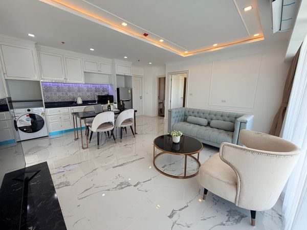 Condo for sale, The Empire Pattaya, beautifully decorated, fully furnished, ready to move in, good location, near Jomtien Beach, Pattaya, only 5 minutes.