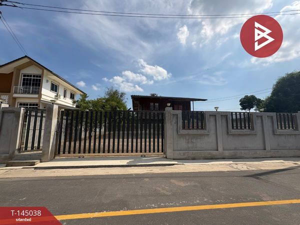 Urgent sale, 2-story detached house, area 96 square meters, Ban Prok Subdistrict, Samut Songkhram, good location next to the road.
