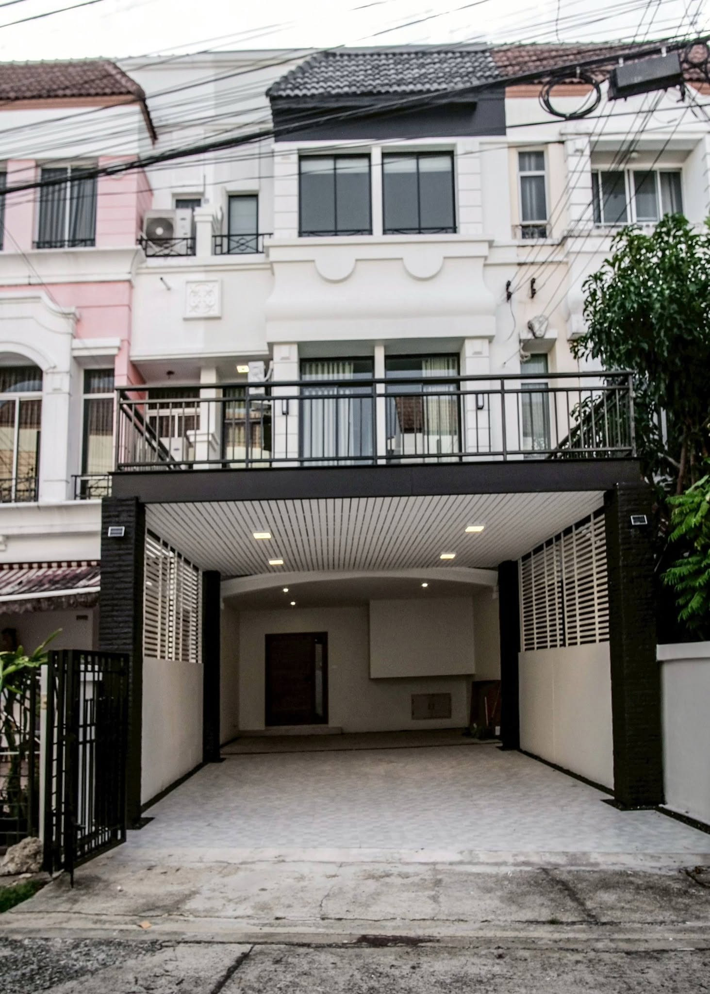TH 1047 House for rent Baan Klang Muang British Town Srinakarin TH 1047 House for rent Baan Klang Muang British Town Srinakarin